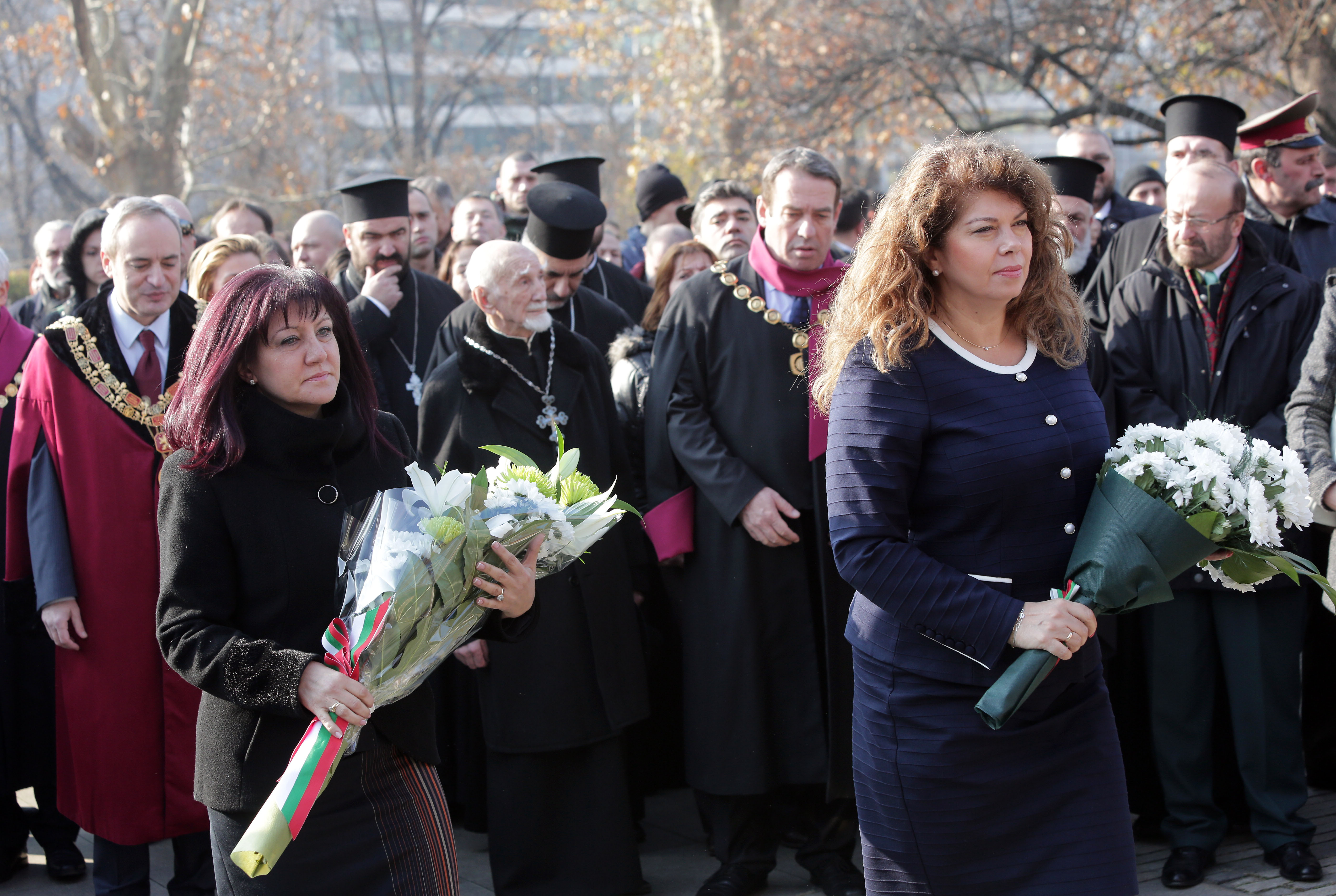 Цвета Караянчева и Илияна Йотова почетоха празника на СУ