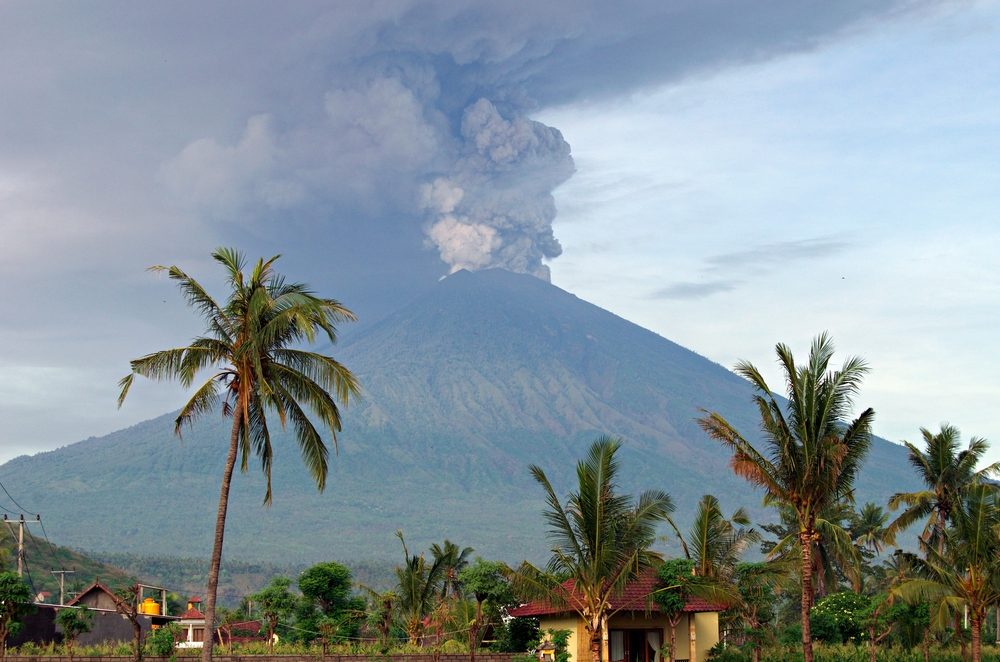 Изригването на Агунг може да понижи глобалната температура