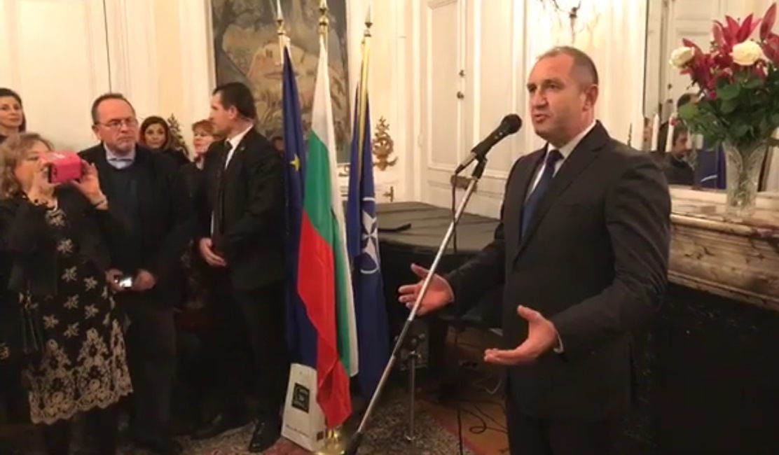 Президентът Радев се срещна с българи в Париж