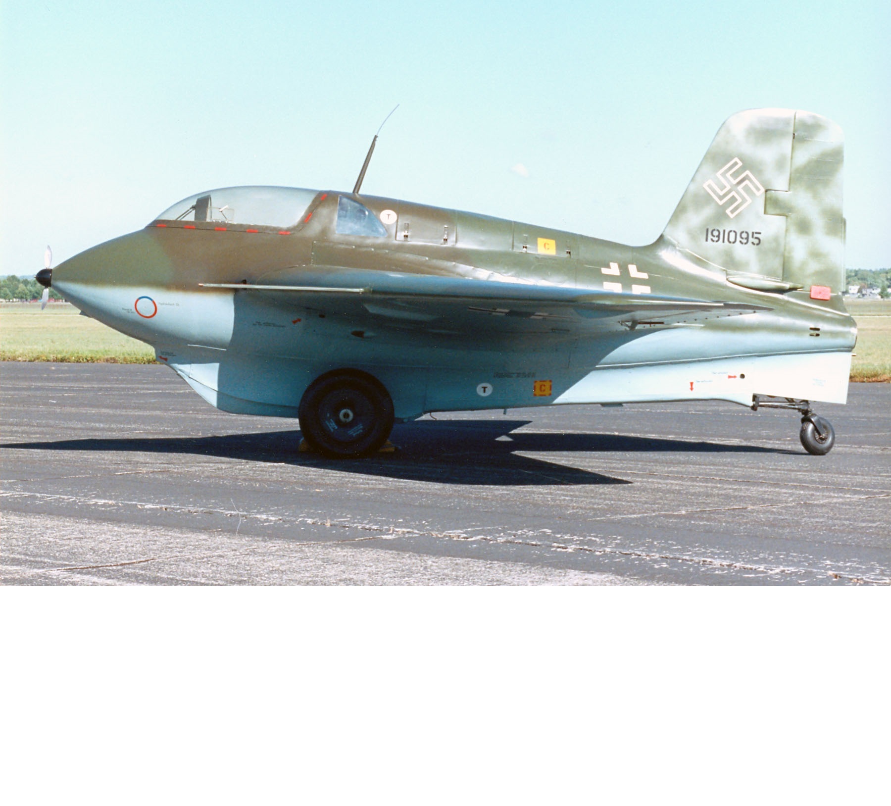1 wing me. Messerschmitt me-163b Komet. Me 163 Komet. Мессершмитт 163 Комета. Messerschmitt me.163 Komet, Германия.