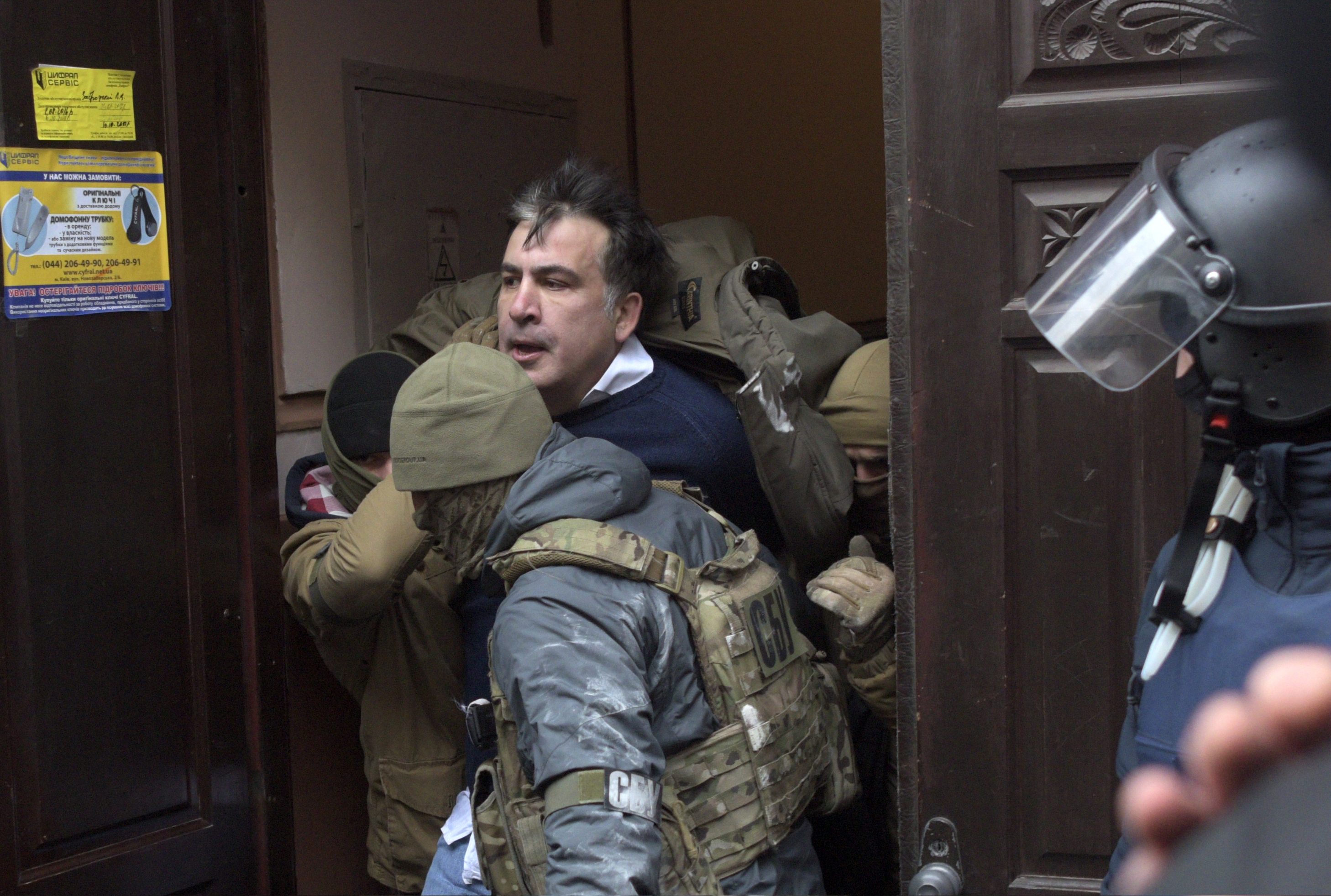 Зрелищен арест на Михаил Саакашвили в Киев