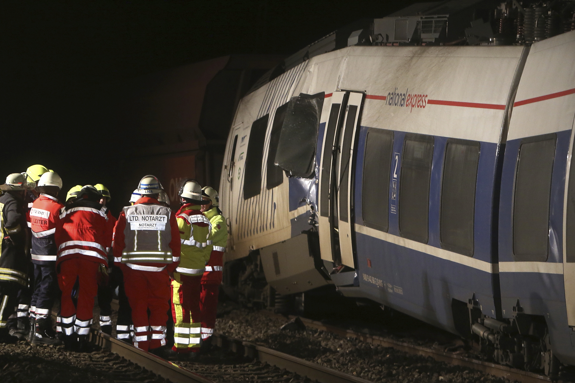 Около петдесет ранени при сблъсък на два влака в Германия