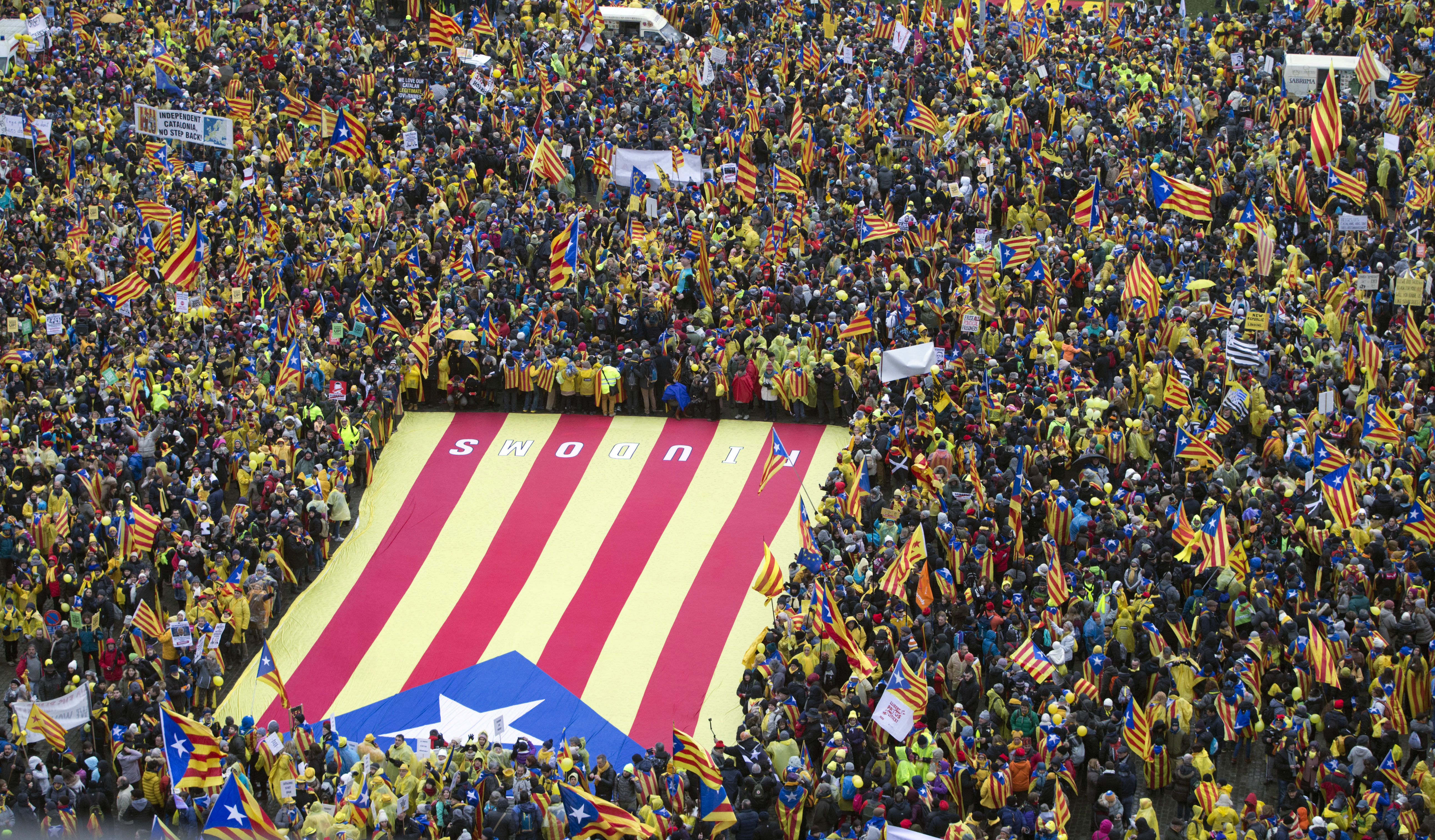 45 000 скандират в Брюксел за независима Каталуния