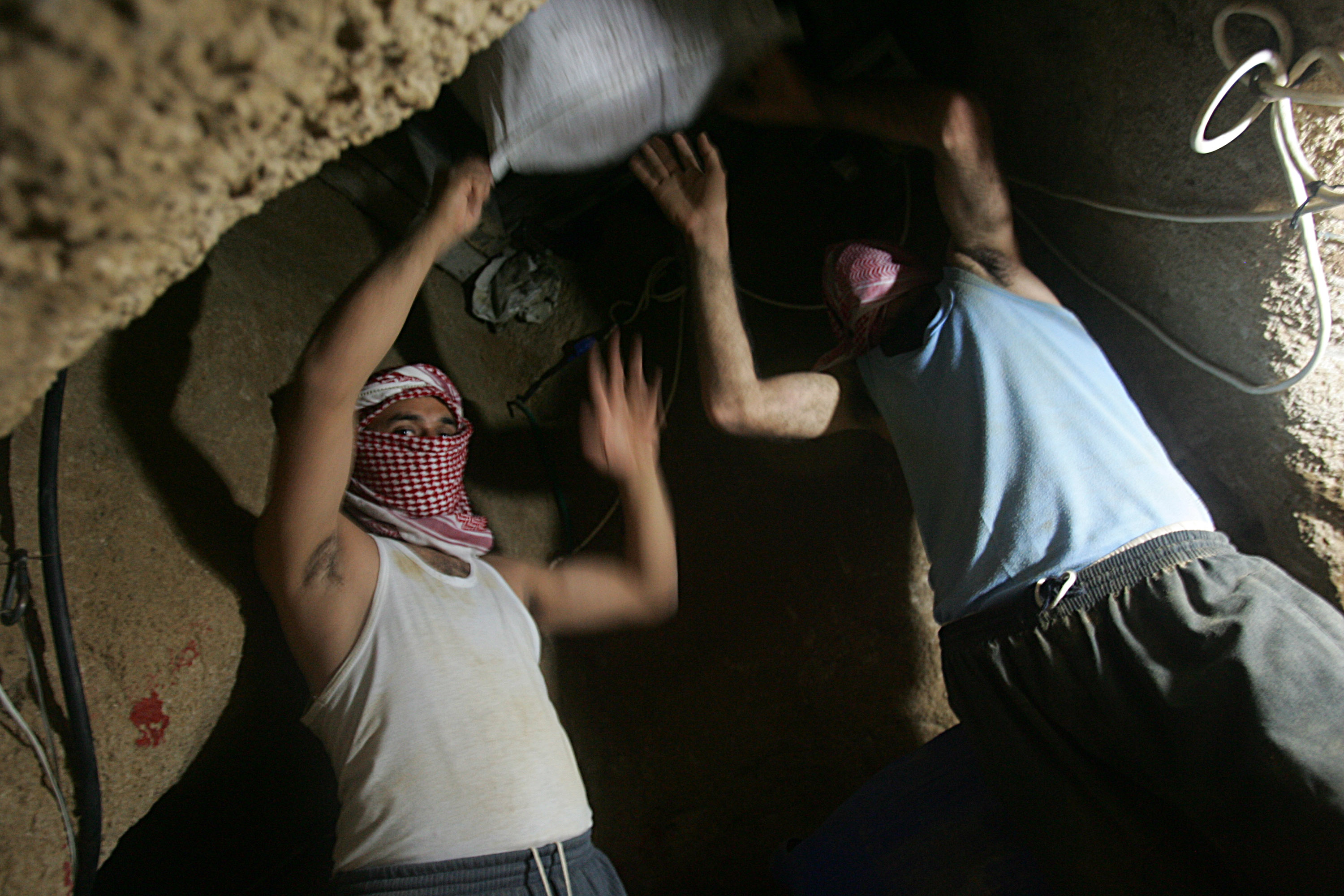 Палестински бойци често прибягват до тактика на прокопаване на тунели към Израел и към Египет