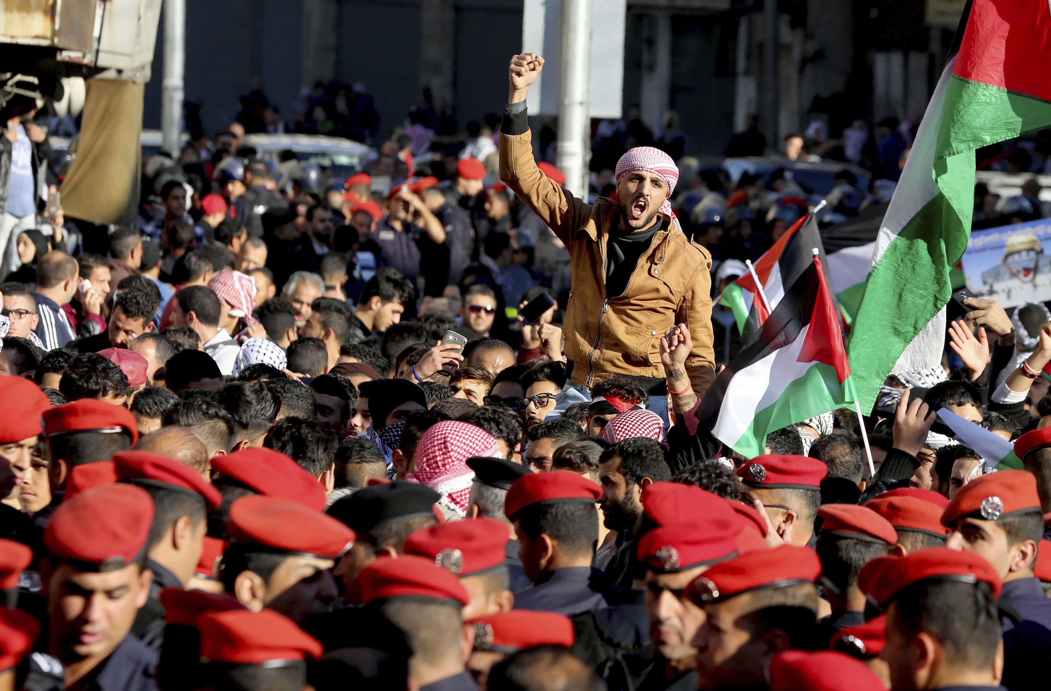 Йорданци протестират в столицата Аман срещу решението на Тръмп да признае Ерусалим за столица на Израел