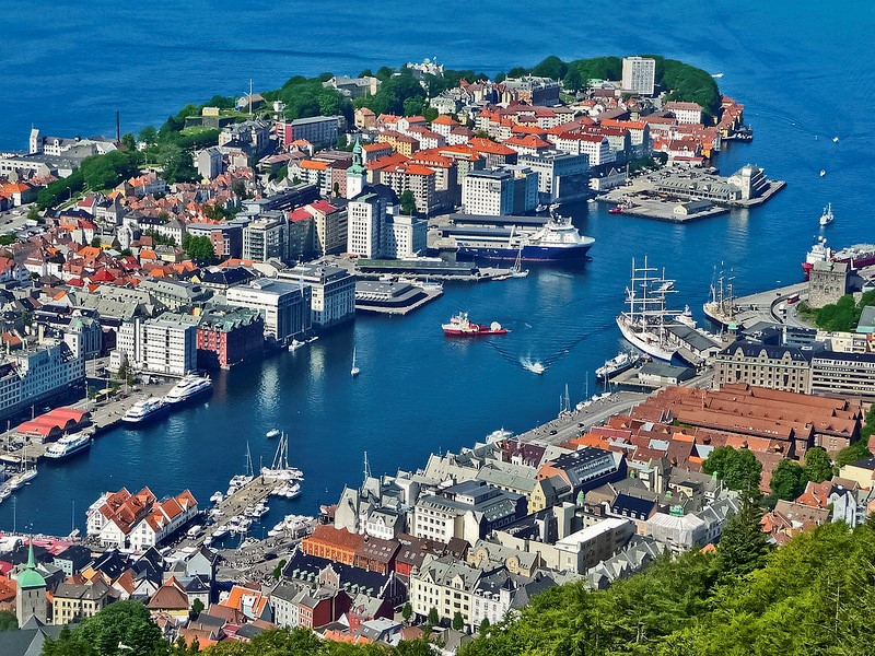 Изглед от красивия град Берген в западната част на Норвегия