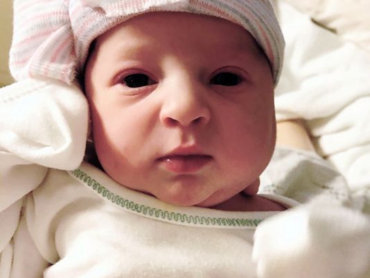 Бебе се роди от ембрион, замразен преди 24 г. (видео)