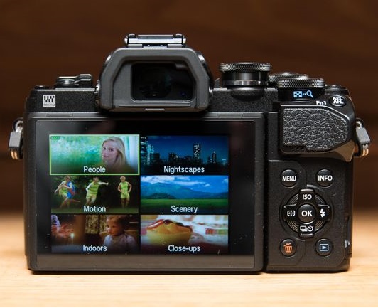 Olympus OM-D E-M10 Mark III