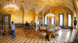 Възхитителният интериор на Зимния дворец в Санкт Петербург