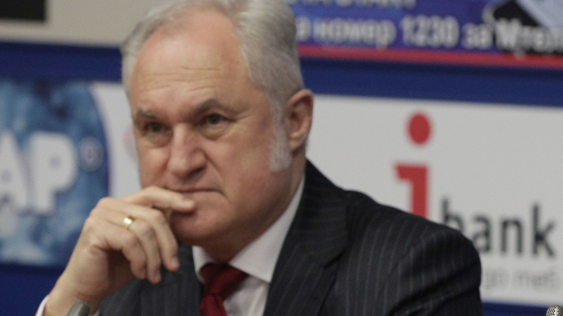 Оставката на министъра на правосъдието Цецка Цачева е очаквана точна