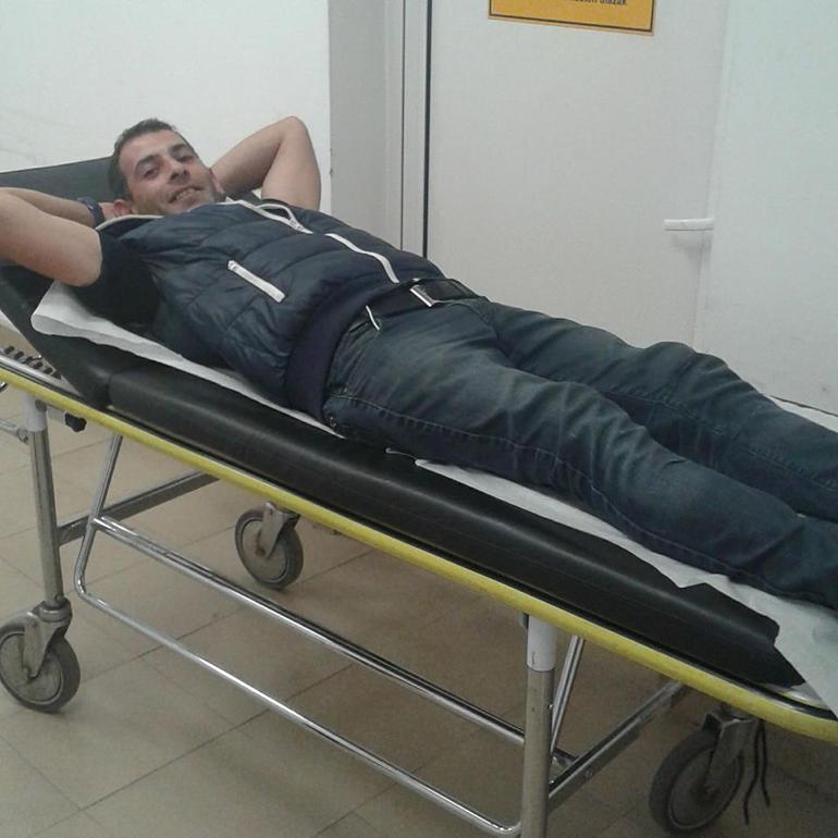 Румен Симеонов, представял се като д-р Рушен Мохамед, излегнал се на болнична количка