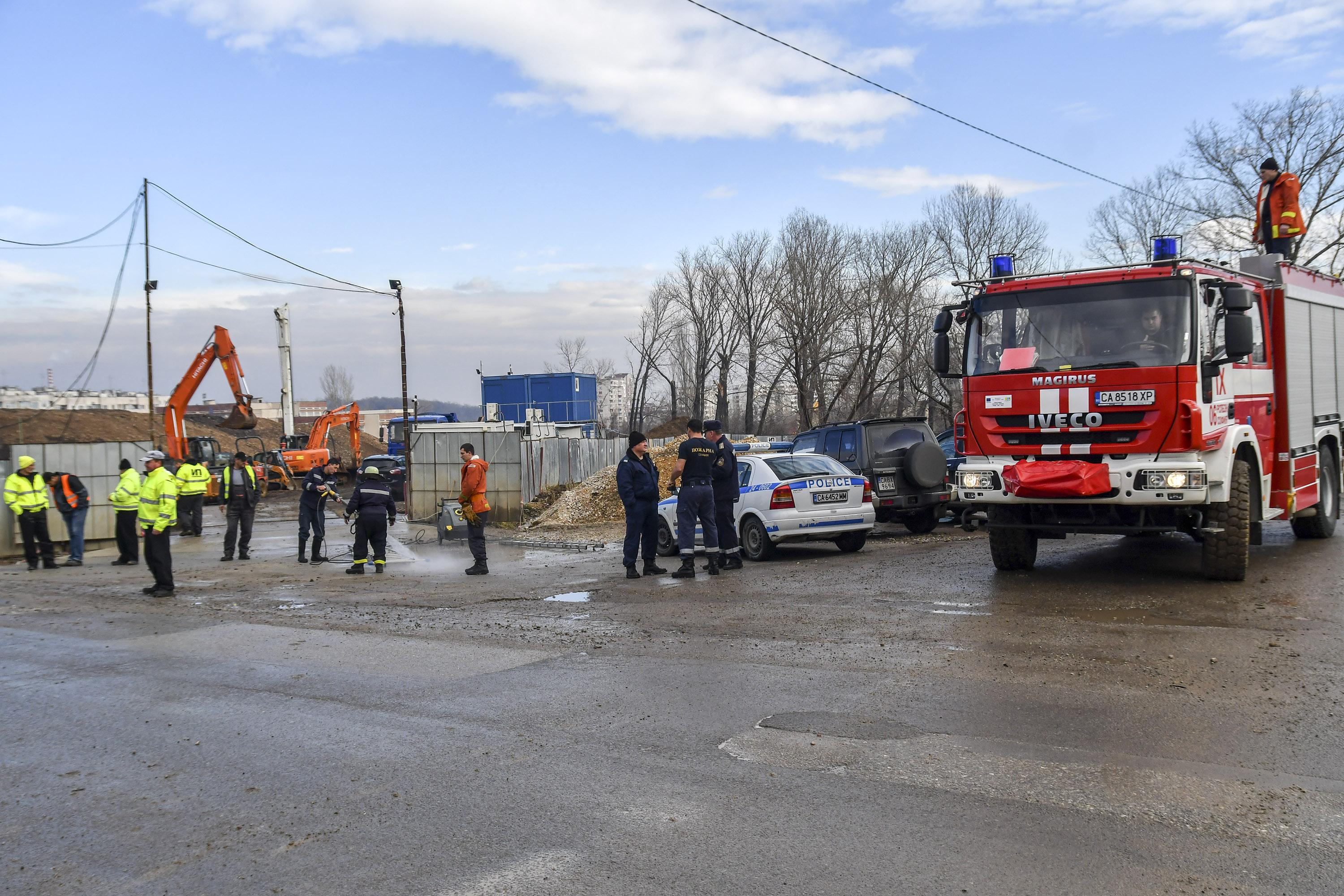 Полицията и пожарната на мястото на инцидента