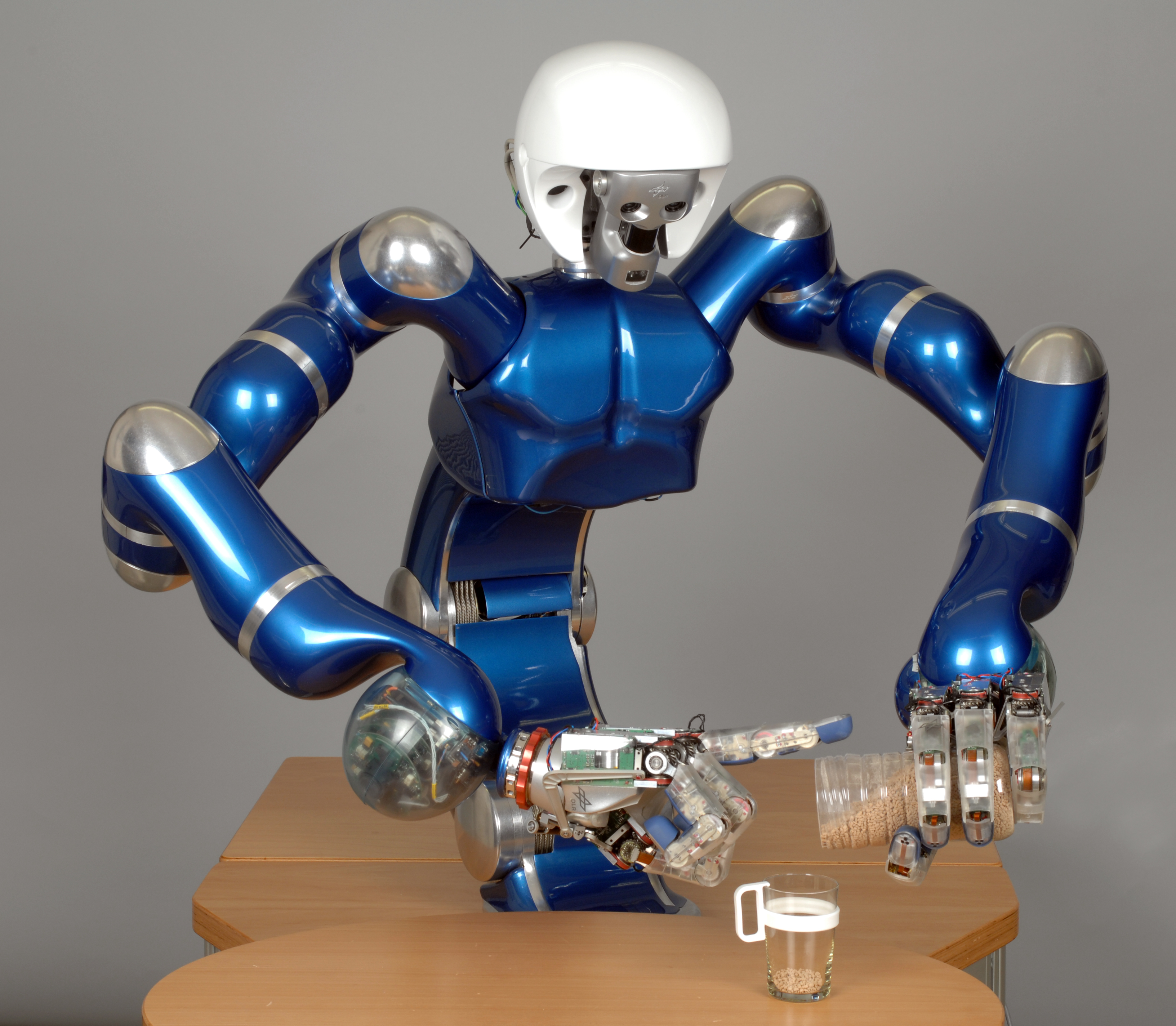 Роботът Justin