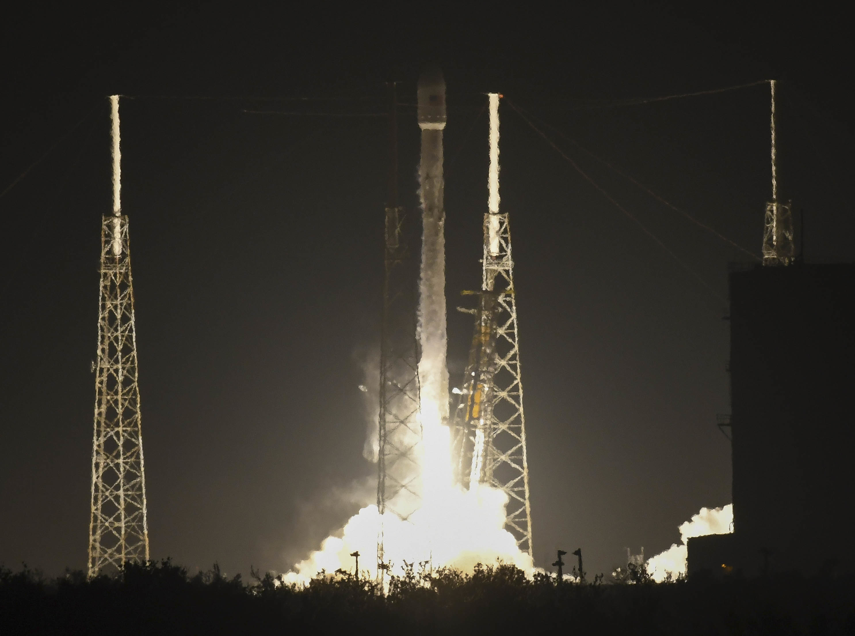 Изстреляният с ракета на SpaceX шпионски сателит е изгубен