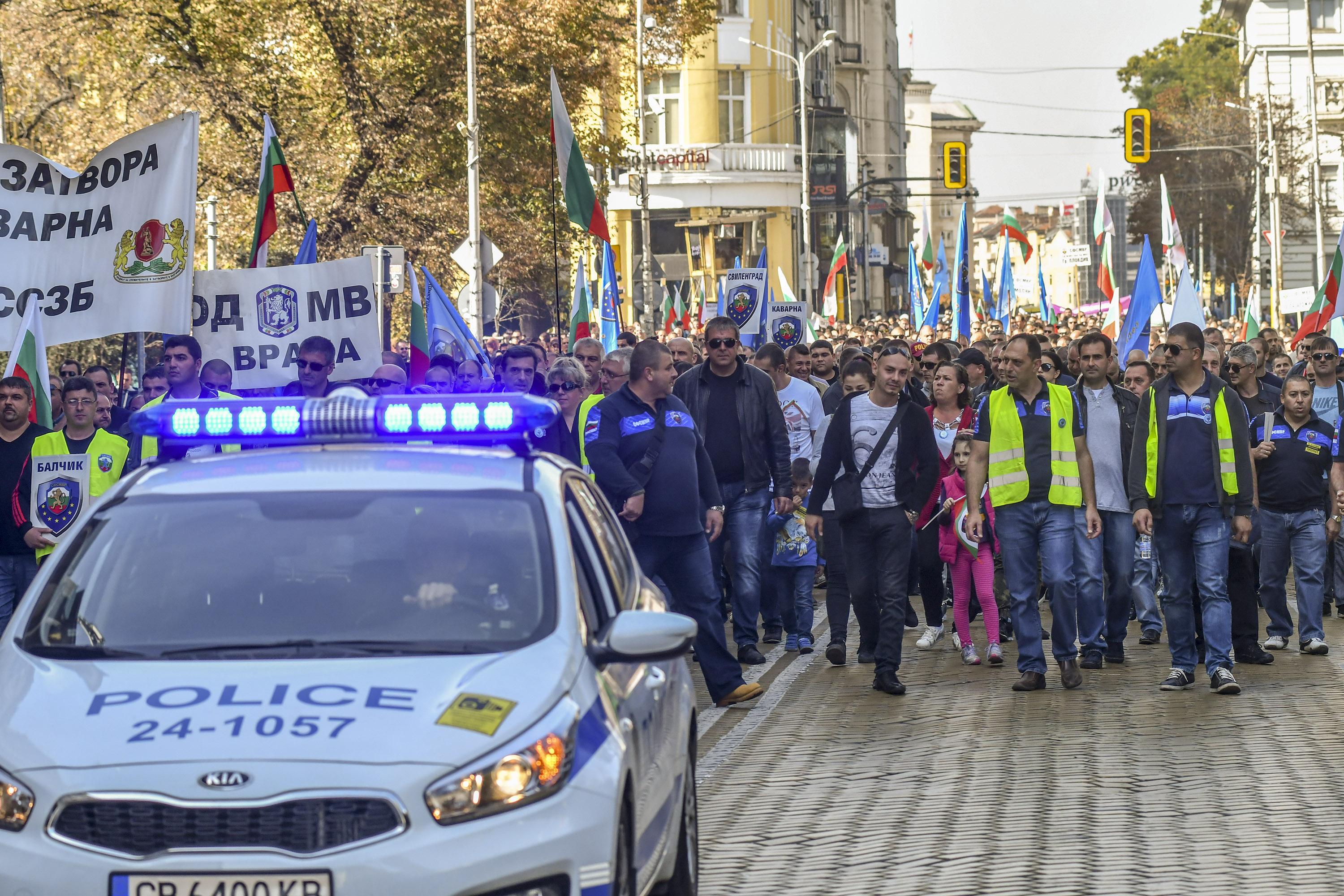 Полицаите излизат на протест за старта на председателството