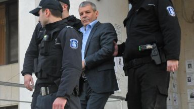 Великотърновският окръжен съд отхвърли като неоснователен предявения от считания за