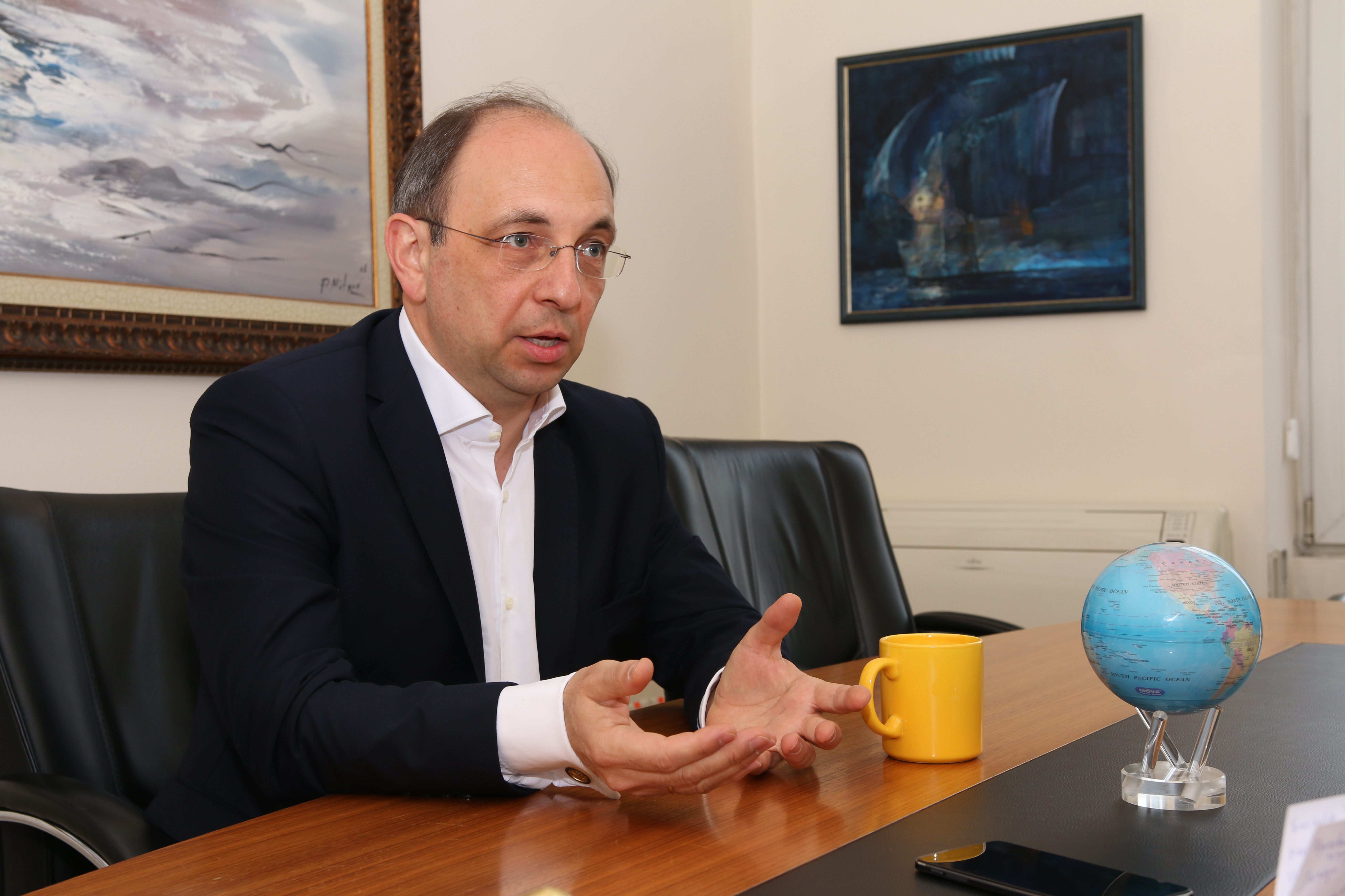 Николай Василев смята, че няма алтернатива на приемането на еврото
