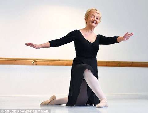 Барбара Питърс стана най възрастната балерина във Великобритания