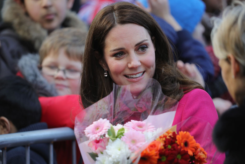 Бременната Кейт облече любимо розово палто