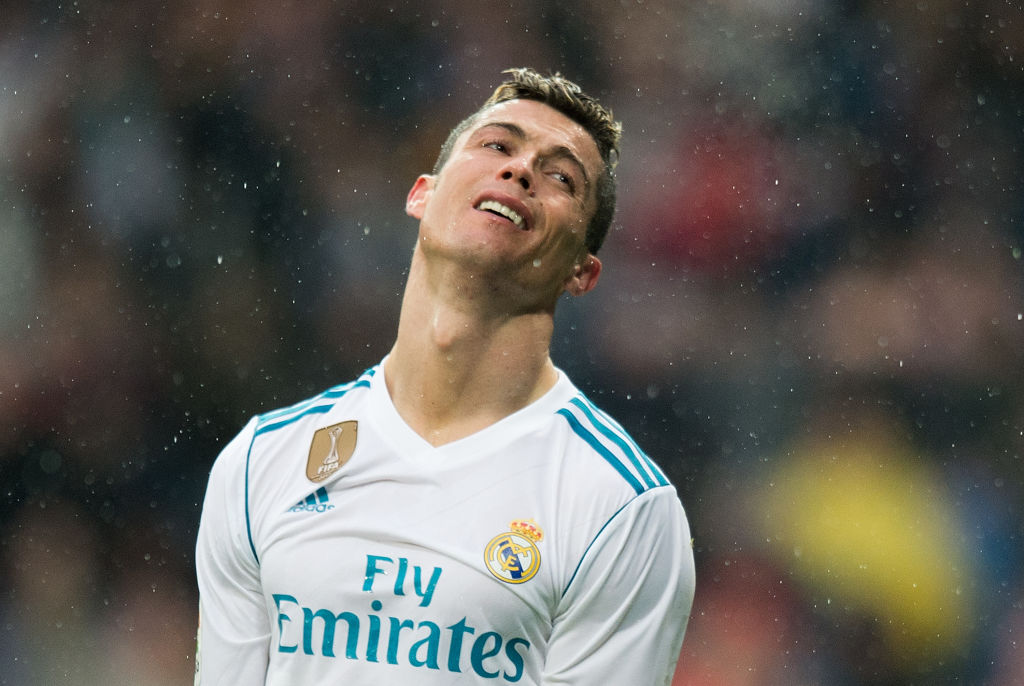 Роналдо напуска ”Реал” заради прищявките си