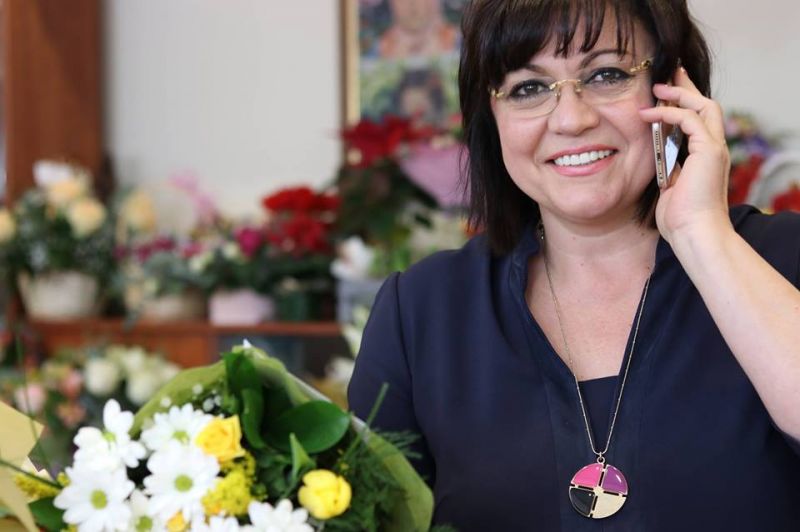 Корнелия Нинова отпразнува рожден ден в централата на БСП