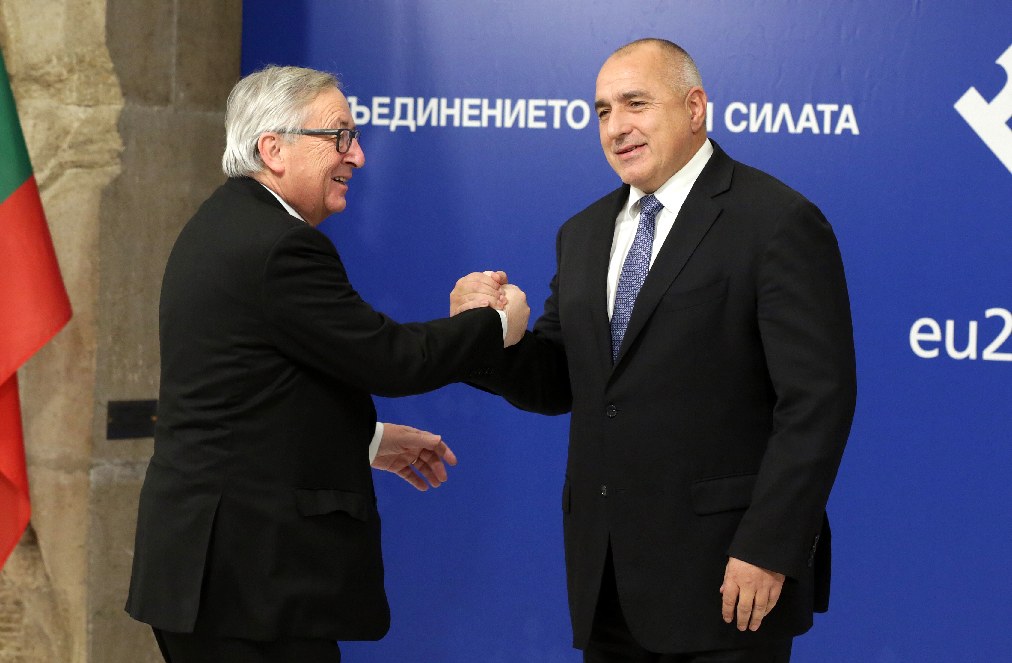 FT: ЕС предпазливо се прегръща с Борисов