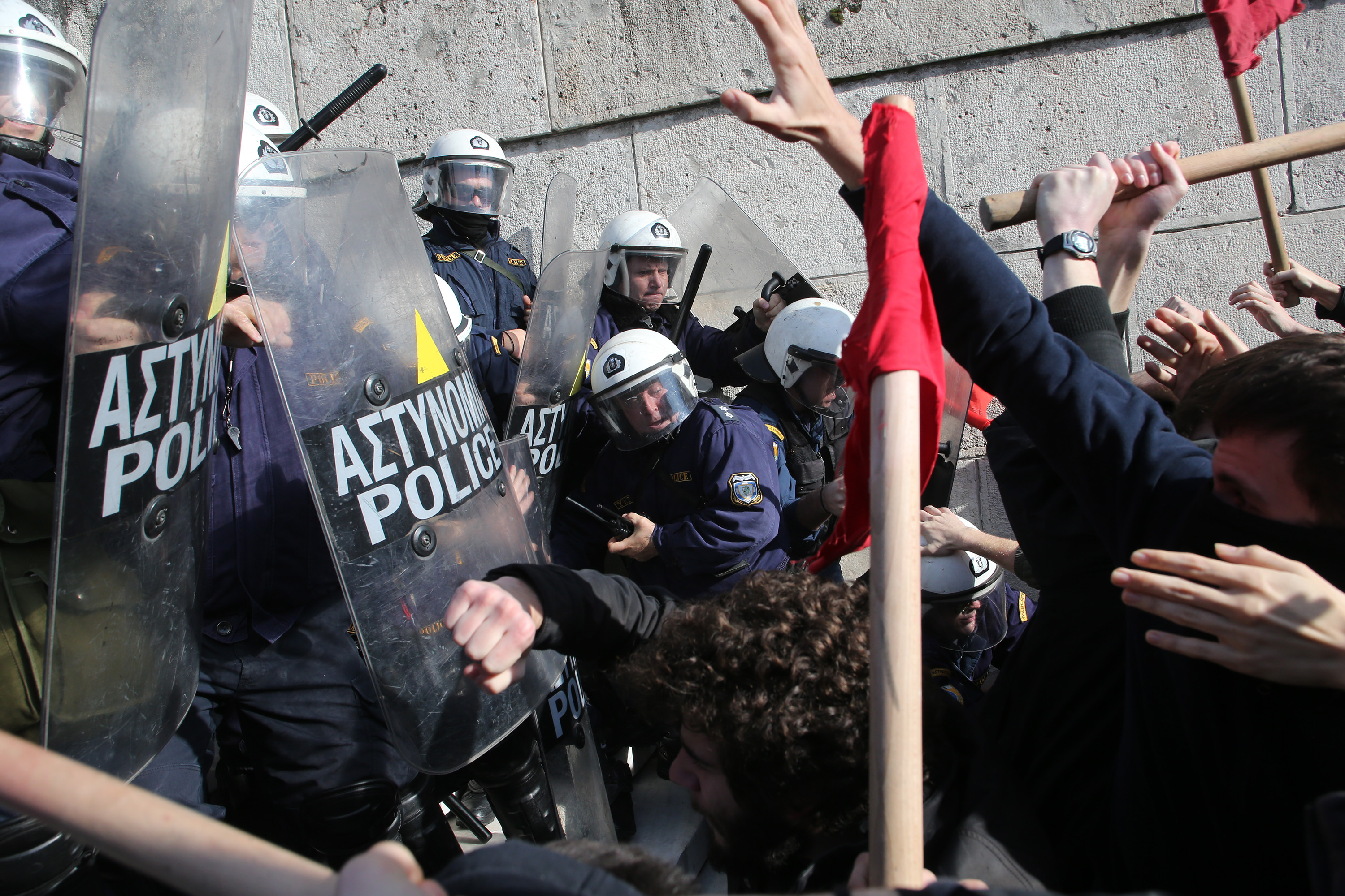 Протести срещу мерките за икономии в Гърция