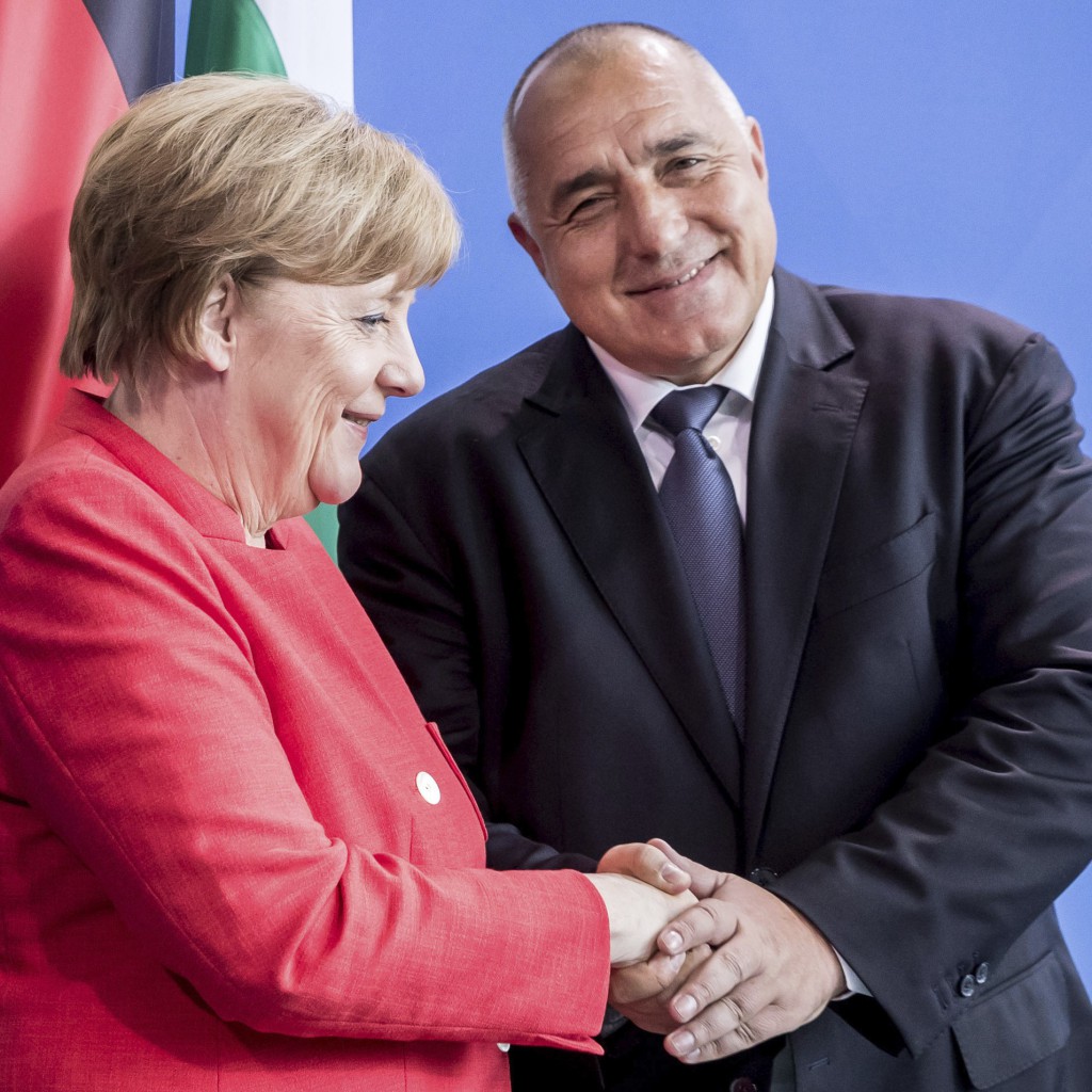 Меркел може да ни подкрепи предпазливо за еврото