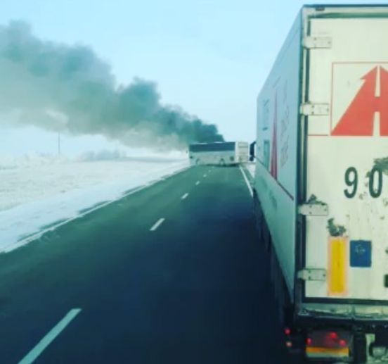 52-ма изгоряха живи в автобус в Казахстан (видео)