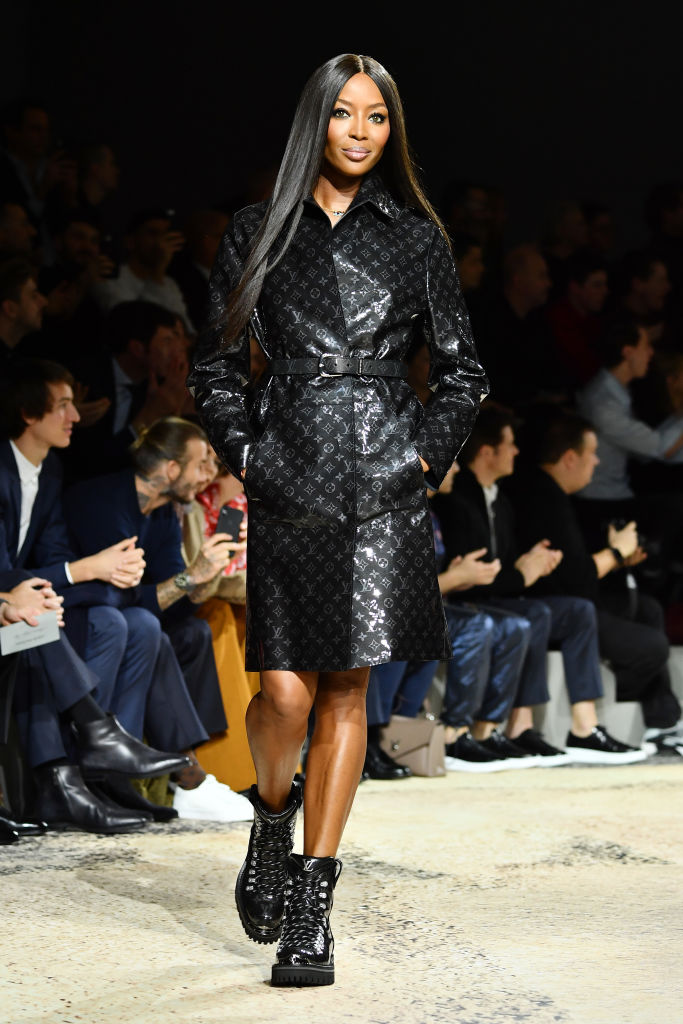 Наоми Кембъл на ревюто на Louis Vuitton мъжката седмица на модата в Париж