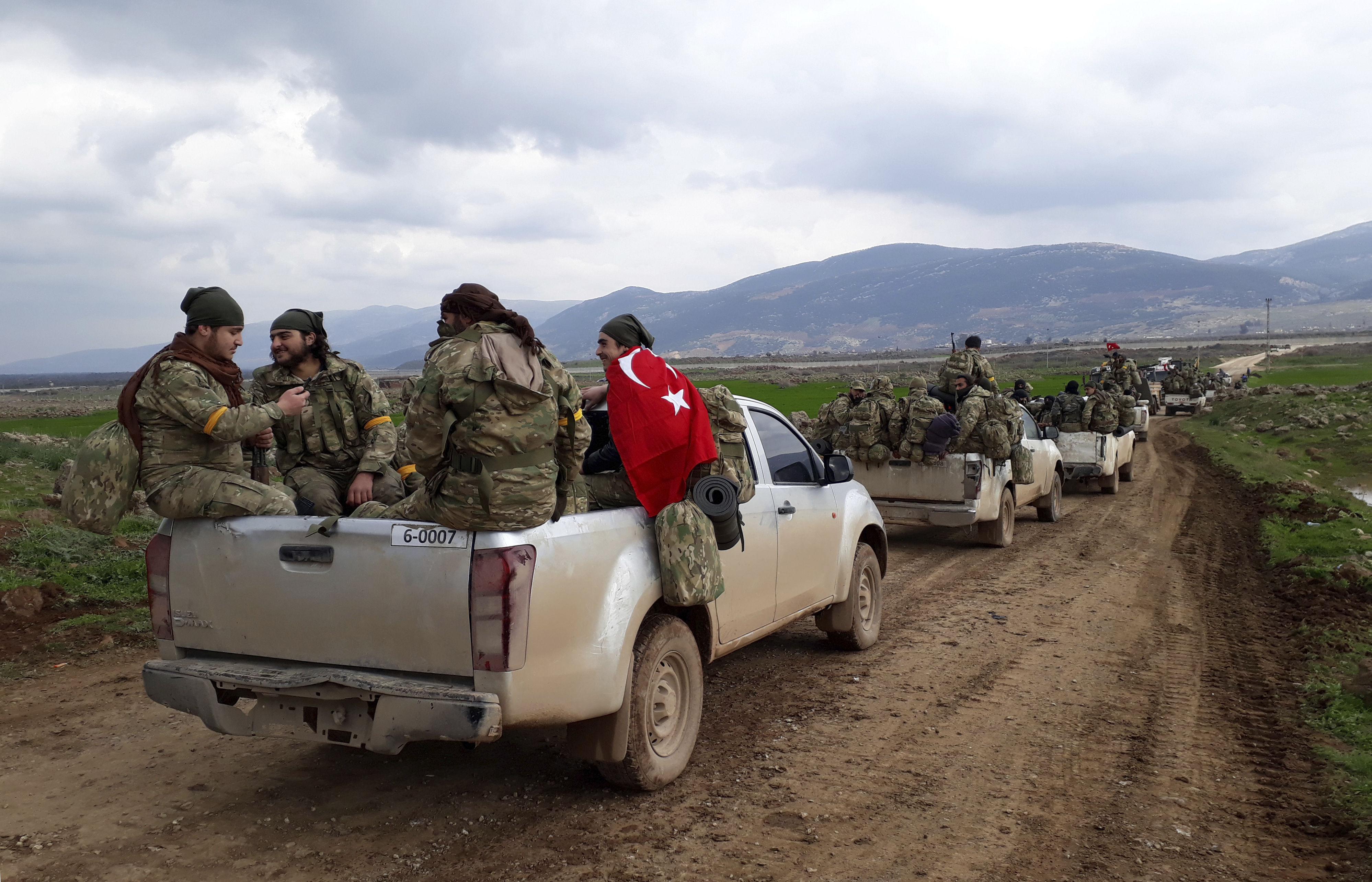 Сирийските кюрди: Турската армия отстъпва