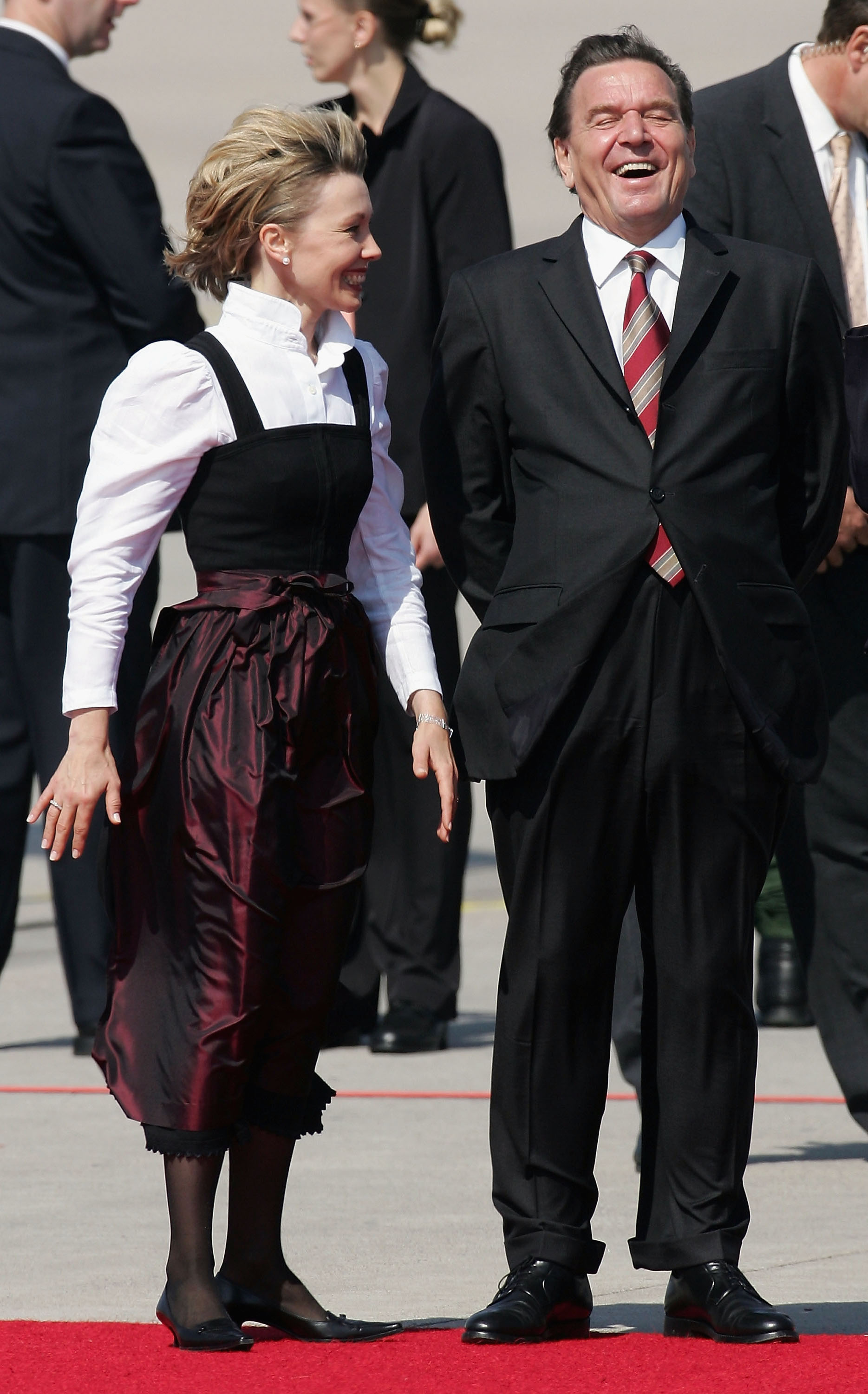 Герхард Шрьодер със съпругата си Дорис Шрьодер-Кьопф