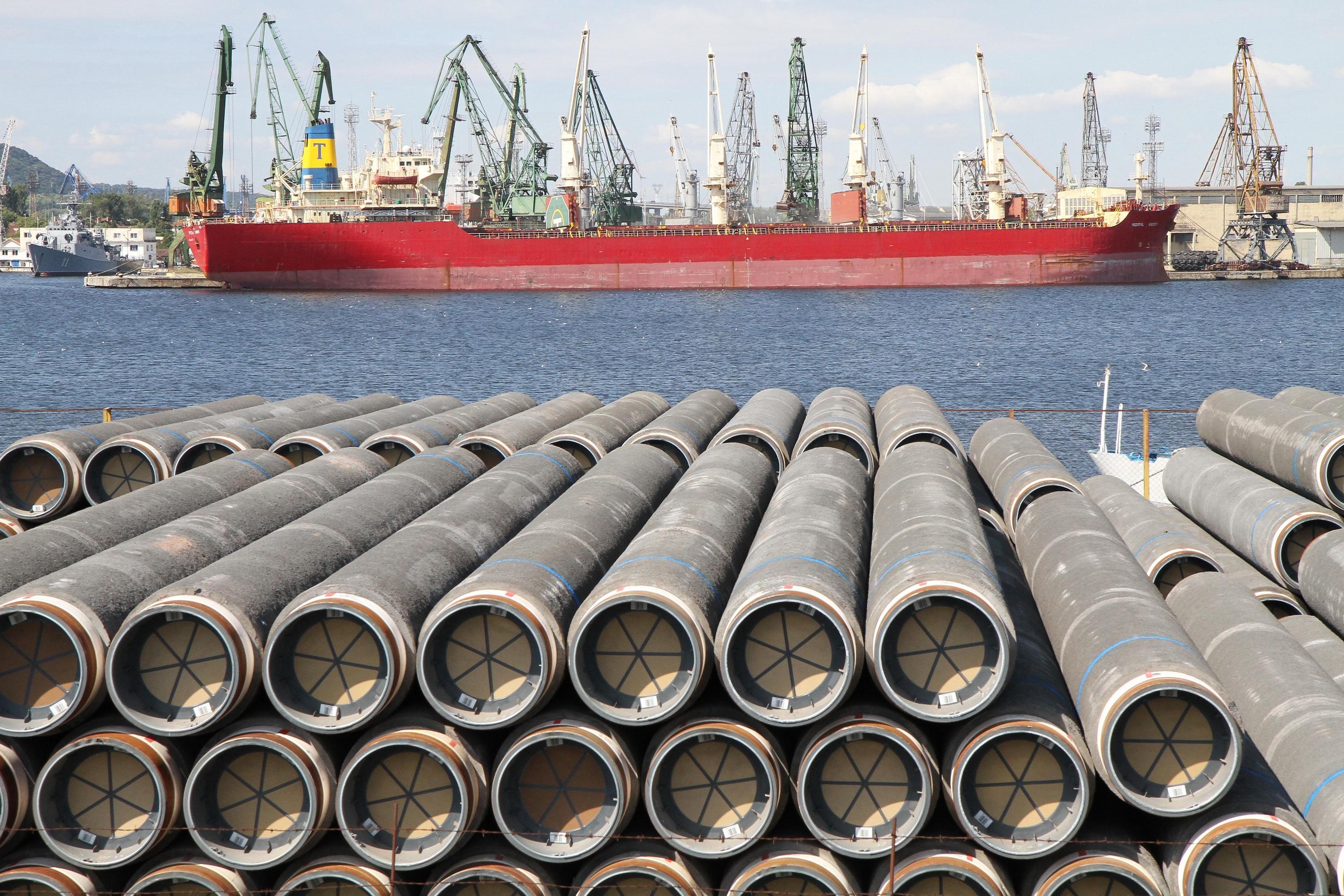Кой казва истината за ”Турски поток” - ”Газпром” или Москва?
