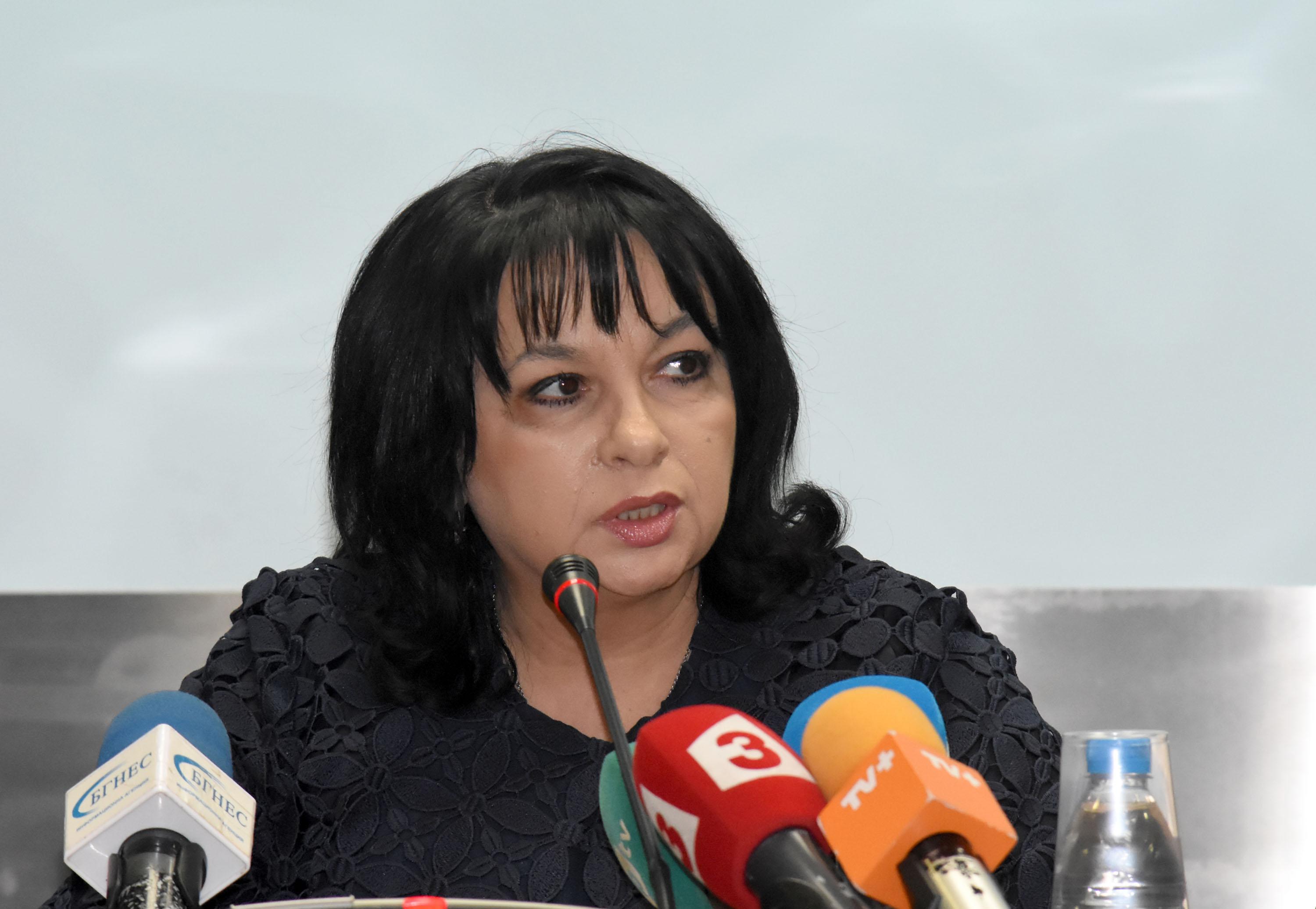 Министър Теменужка Петкова определи състоянието на държавната икономика като ”цветущо”