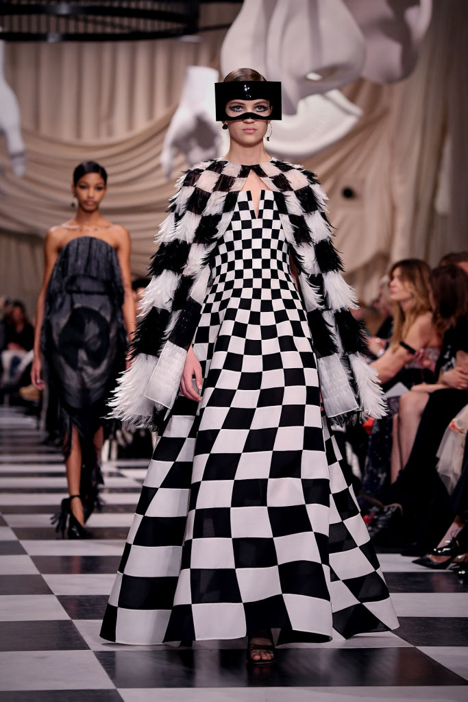 Dior представи колекция си на Парижката седмица на висшата мода