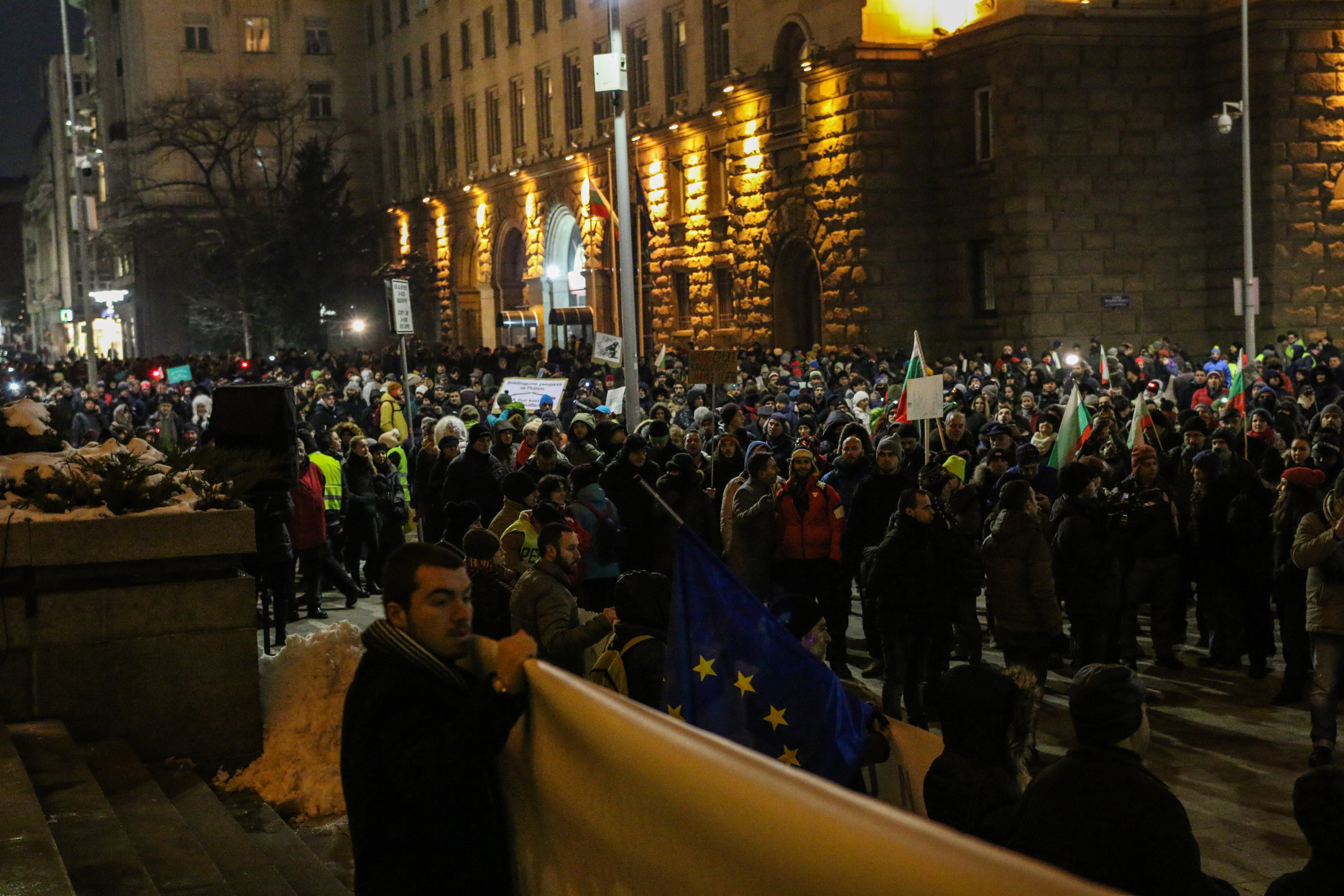 Екоактивисти излязоха на протест в 17 града в защита на парк “Пирин“