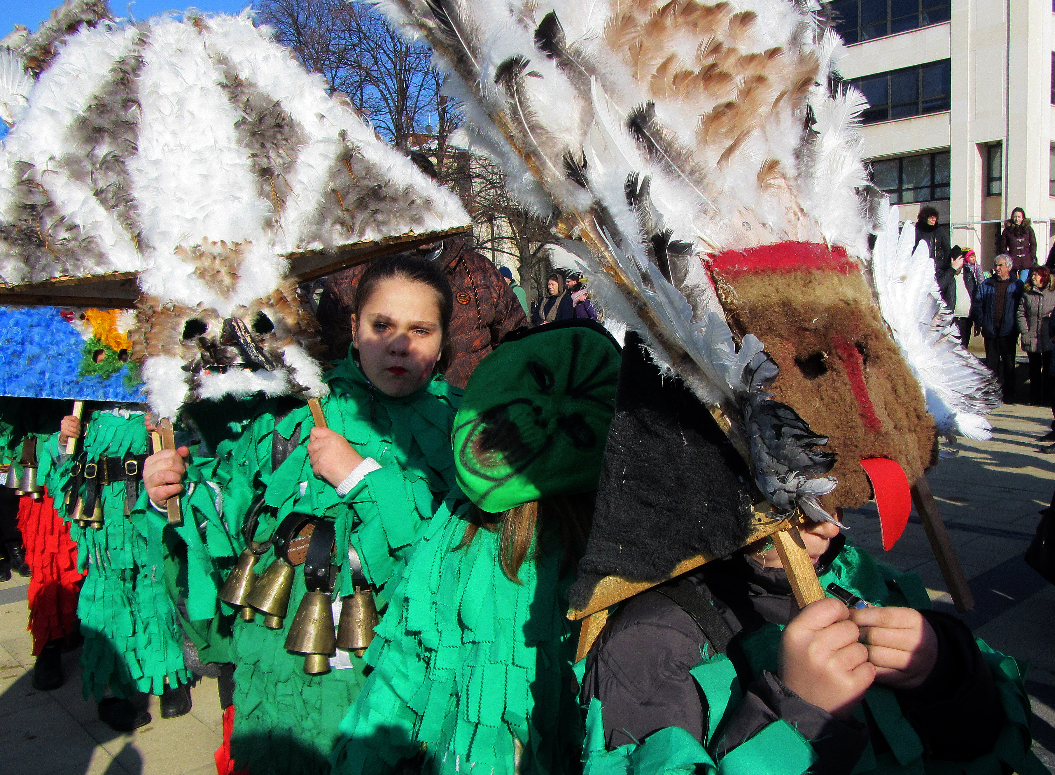 Караянчева: Фестивалът в Перник е символ на идентичността ни