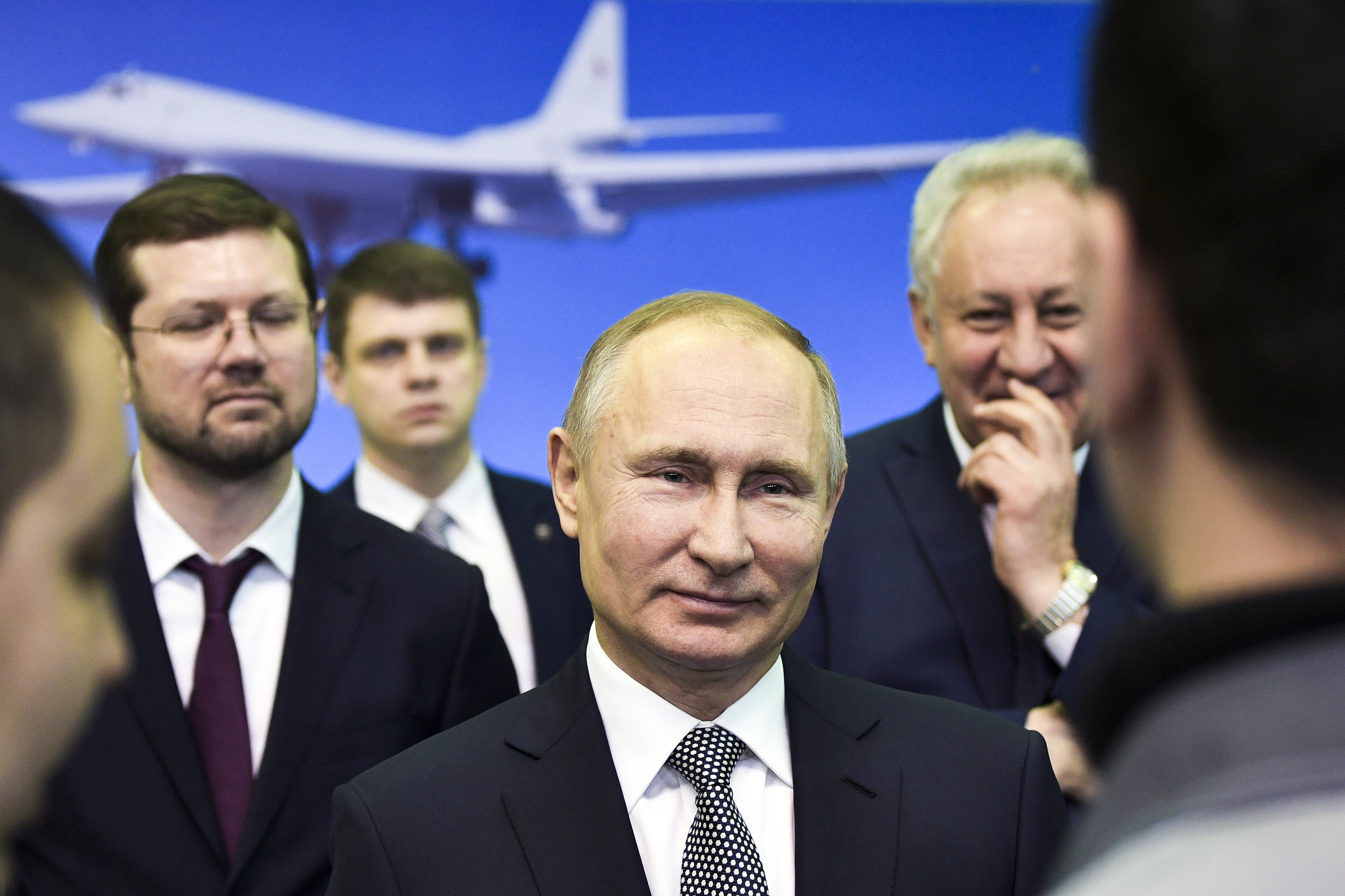 Пред победените Путин обяви, че ще намали военните разходи