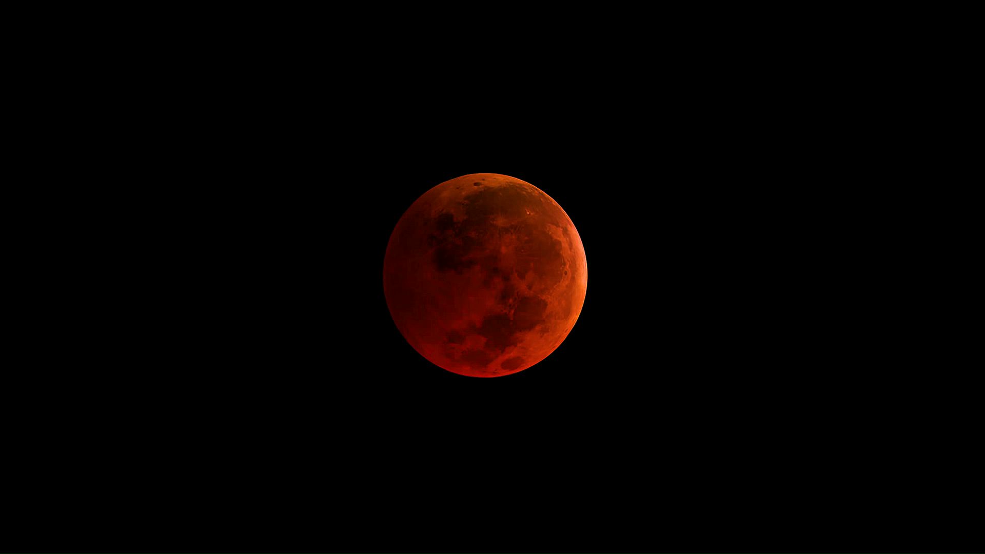 Рядък феномен: Супер синя кървава Луна на 31-ви