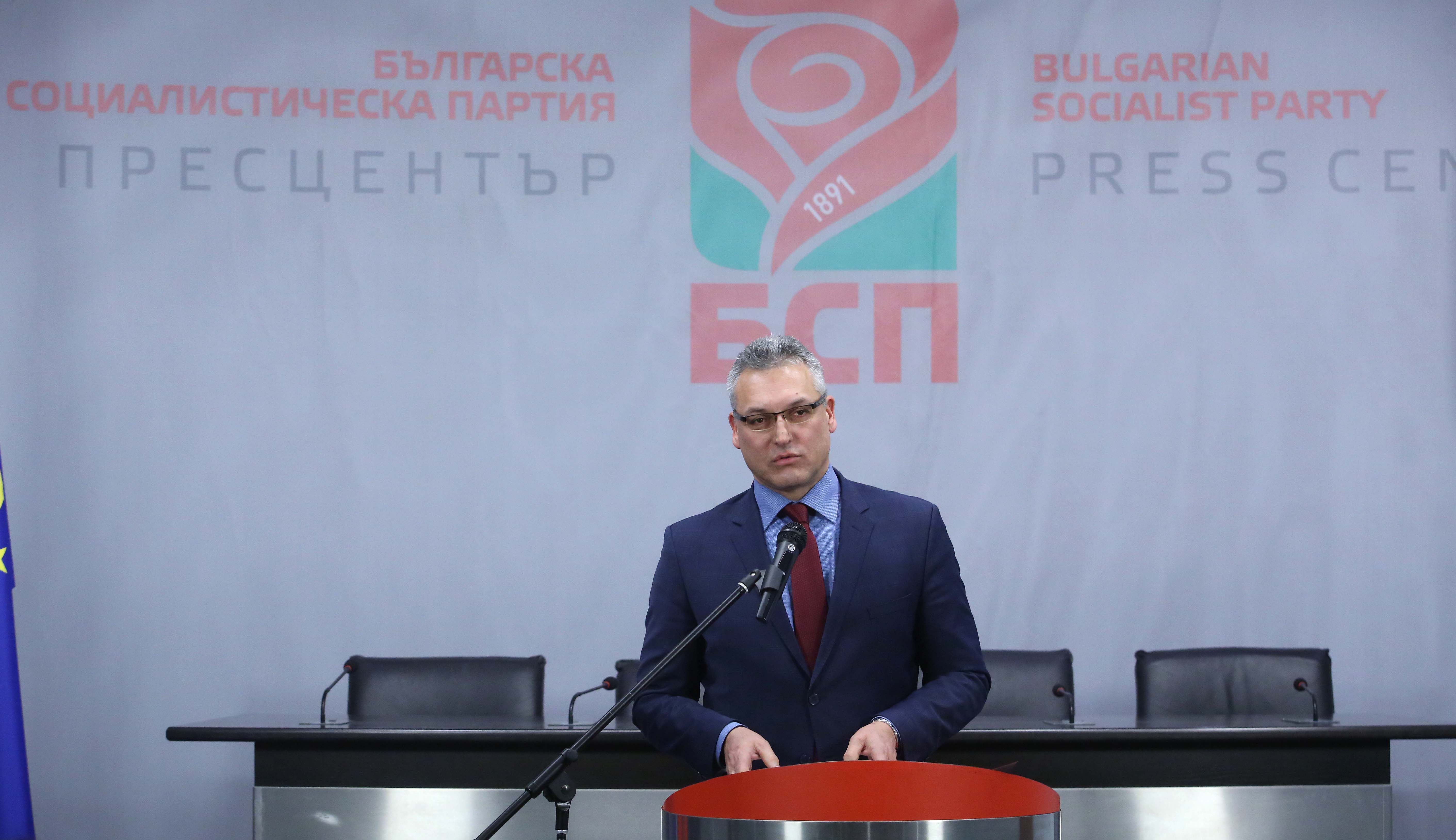 Валери Жаблянов : Нито един депутат с решение на НС не може да остане