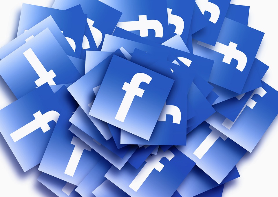 Зукърбърг: Facebook стана по-малко популярен