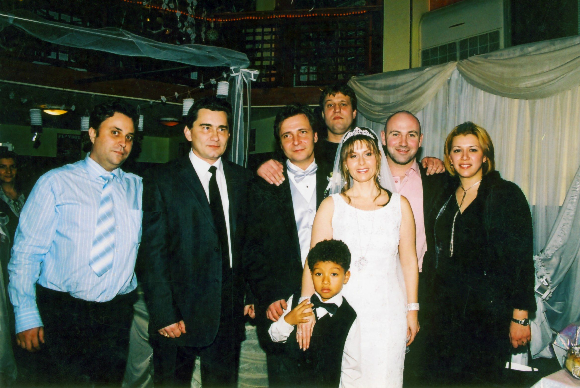 Януари 2008 г. Малкият Пол на сватбата на майка си Славка с втория й съпруг Филип Николов