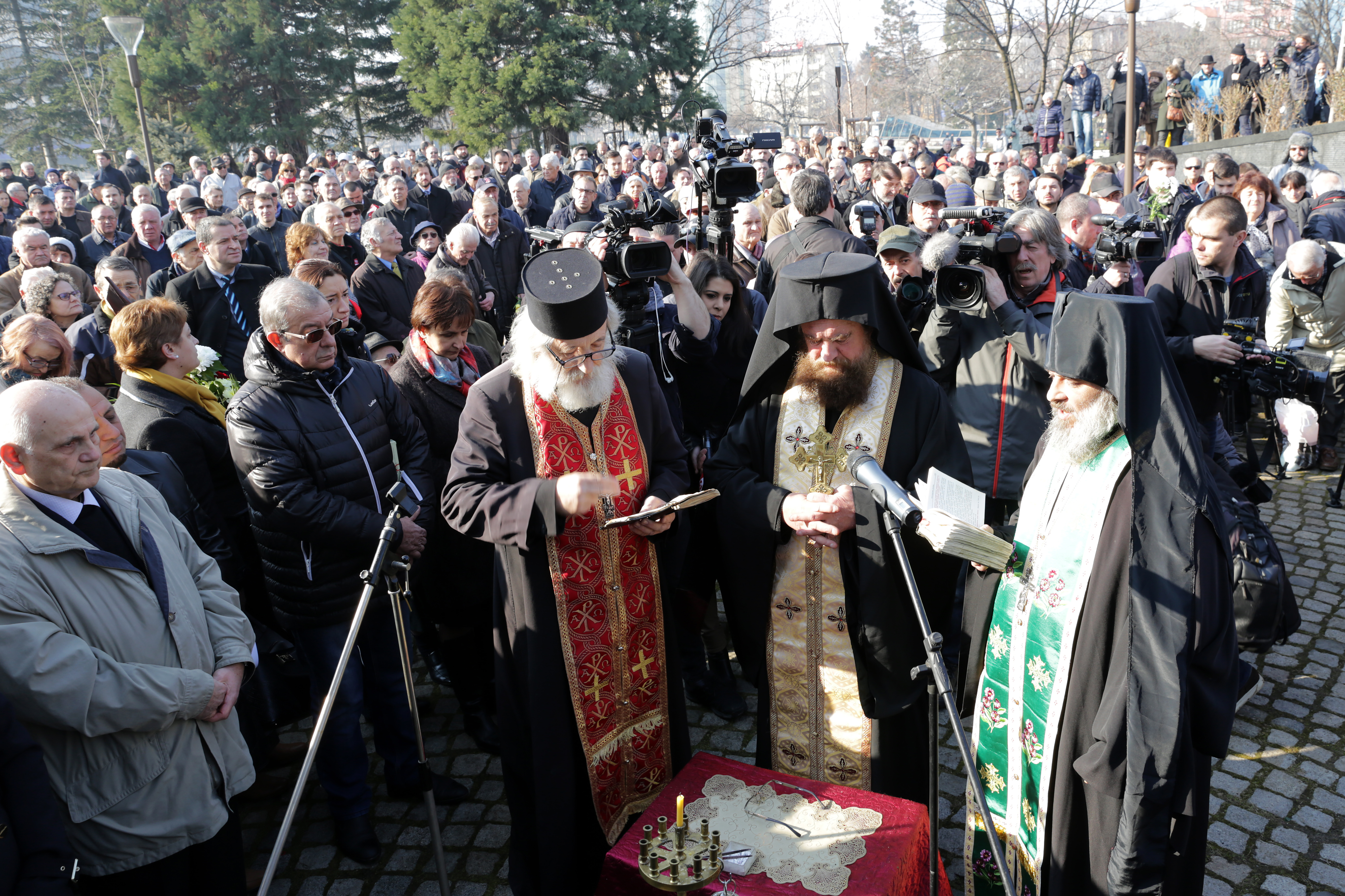 Пред мемориалния паметник до НДК беше отслужен молебен