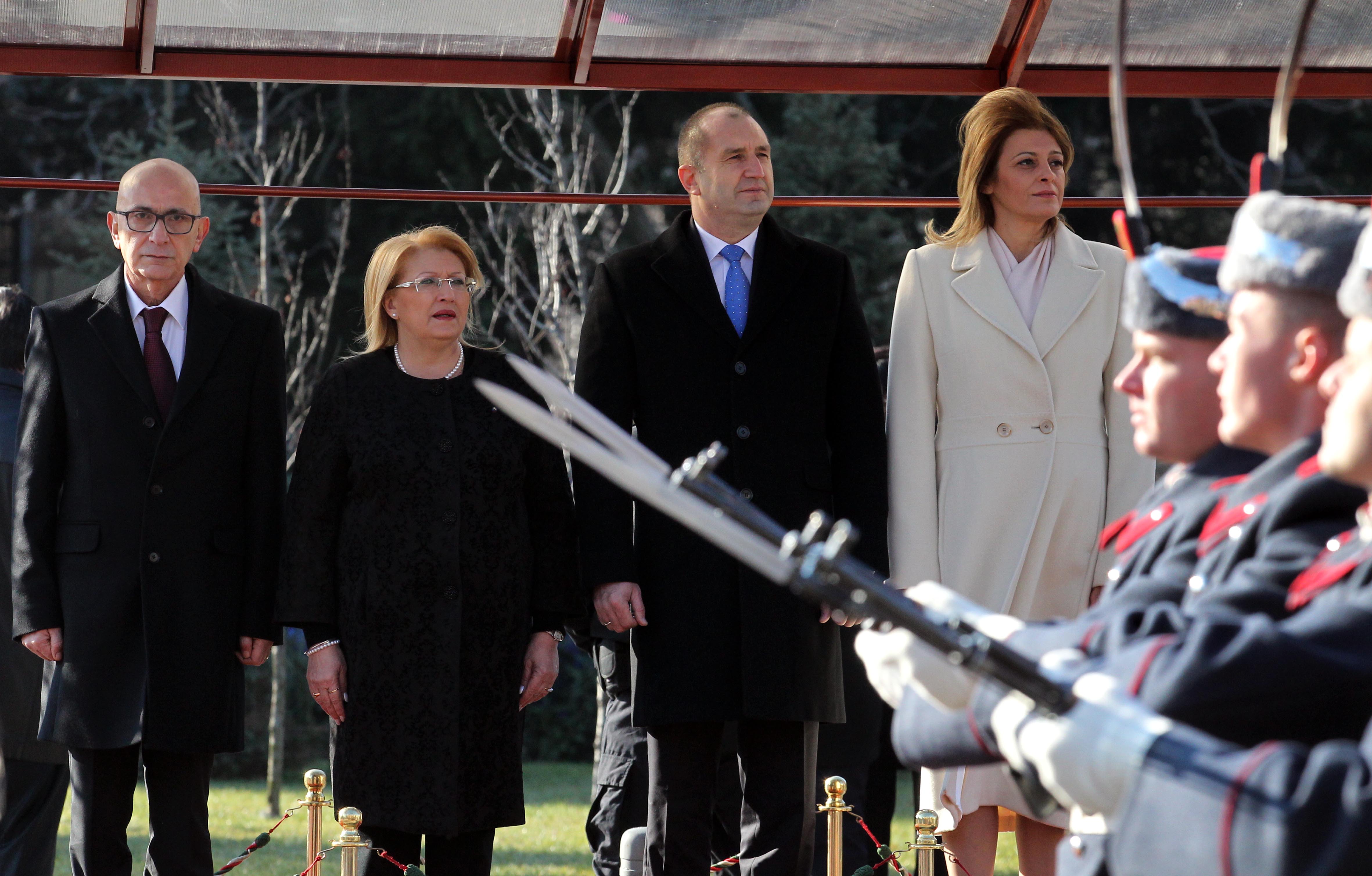 Румен Радев и Десислава Радева посрещнаха президента на Малта и съпруга ѝ