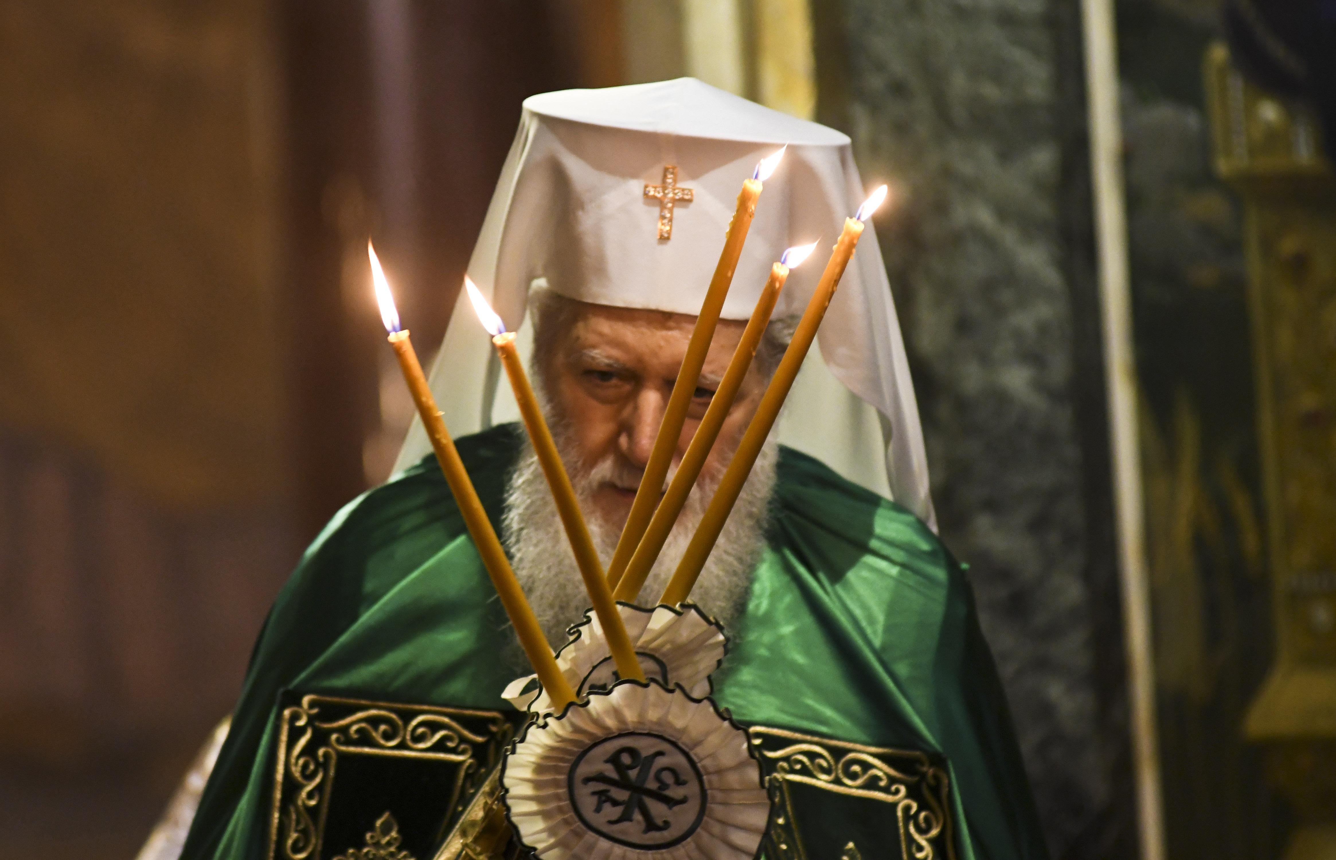 Православната църква отбелязва Месопустна Задушница