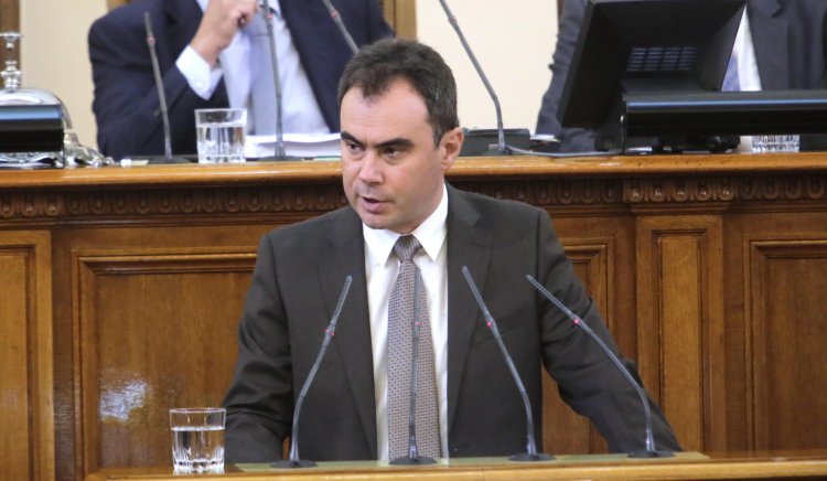 БСП обмисля да накаже Жаблянов заради текста за Народния съд