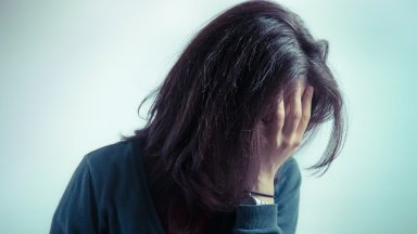 Изкара колан и искаше да ме обеси След това ме