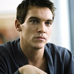 Джонатан Рис Майърс с главната роля в трилъра „Wake Up“