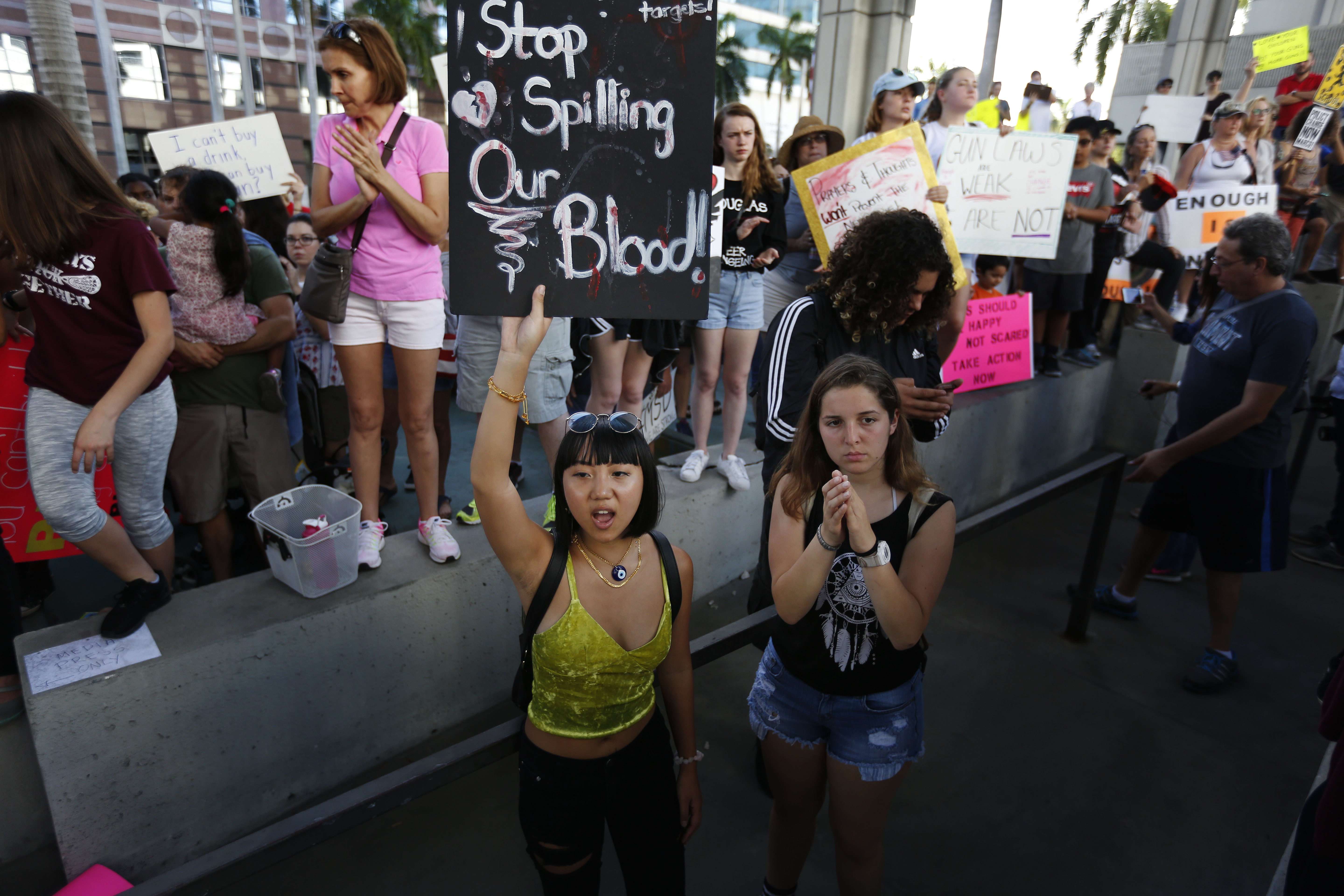 Протест във Флорида с искане за контрол над оръжията