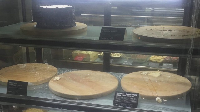 Взлом в сладкарница в София заради...торти